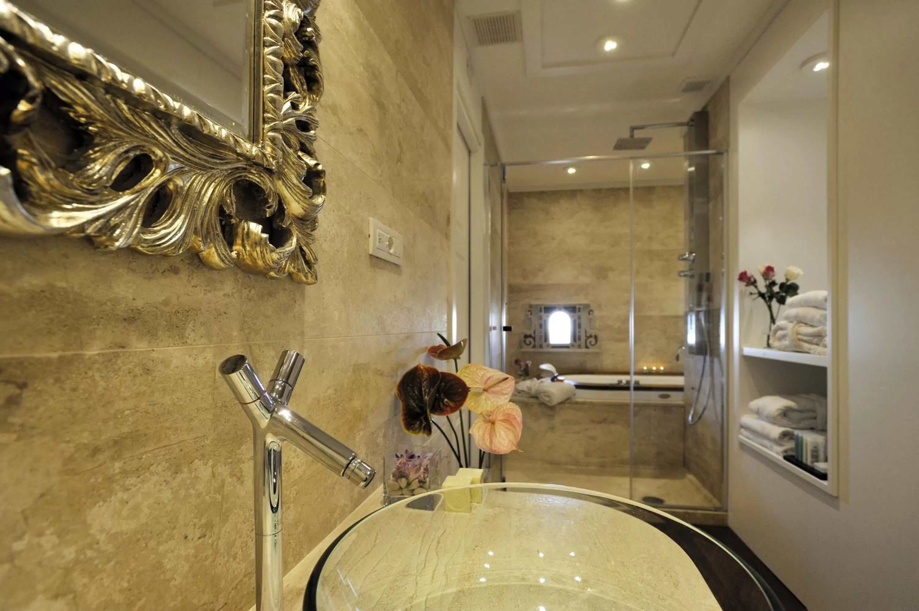 Hot Tub in Villa Las Tronas Hotel & SPA