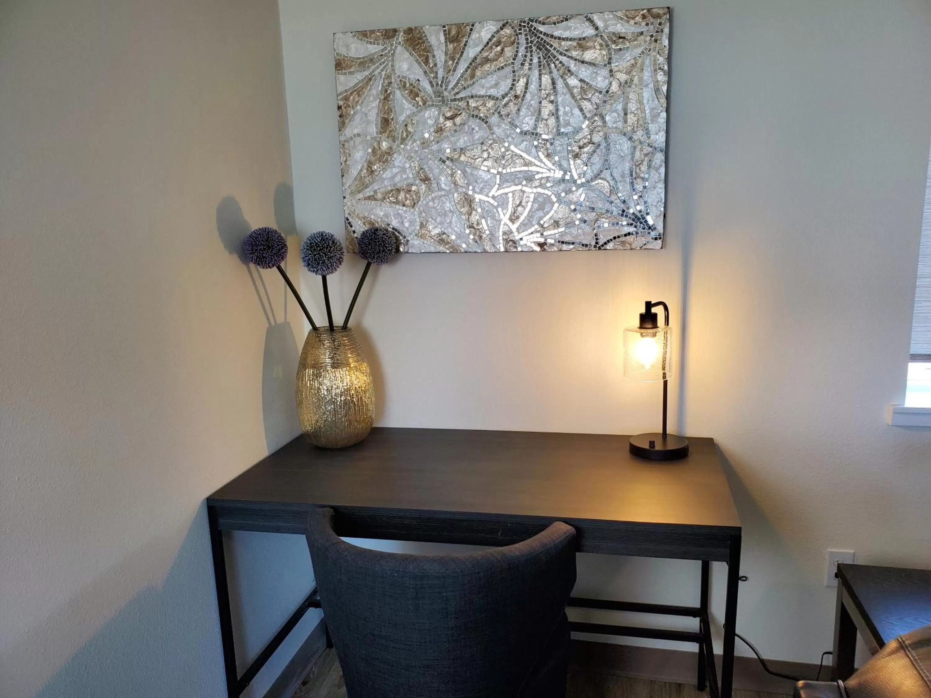 Living room in Moonstone Beach Motel