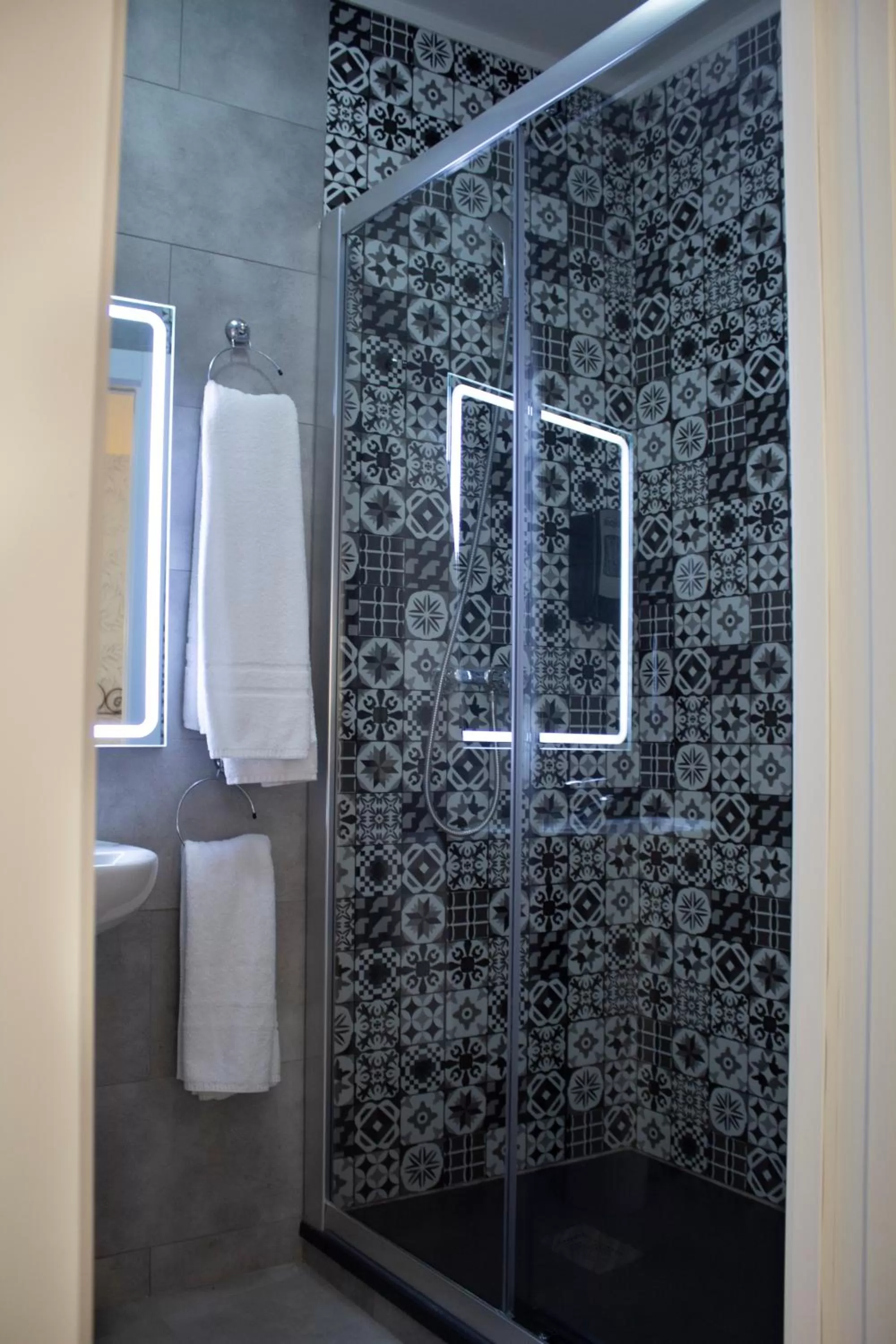 Property building in Hotel Manzanito