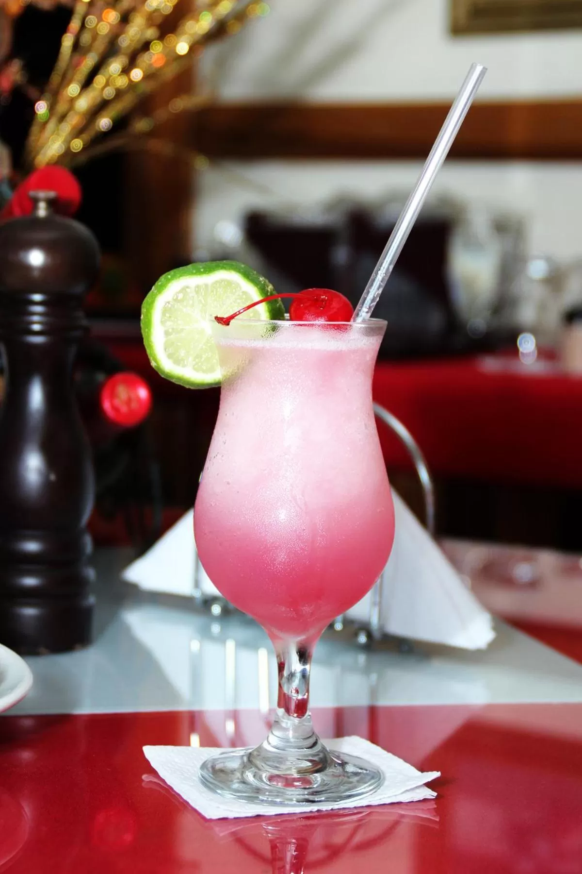 Restaurant/places to eat, Drinks in Hotel Iberia