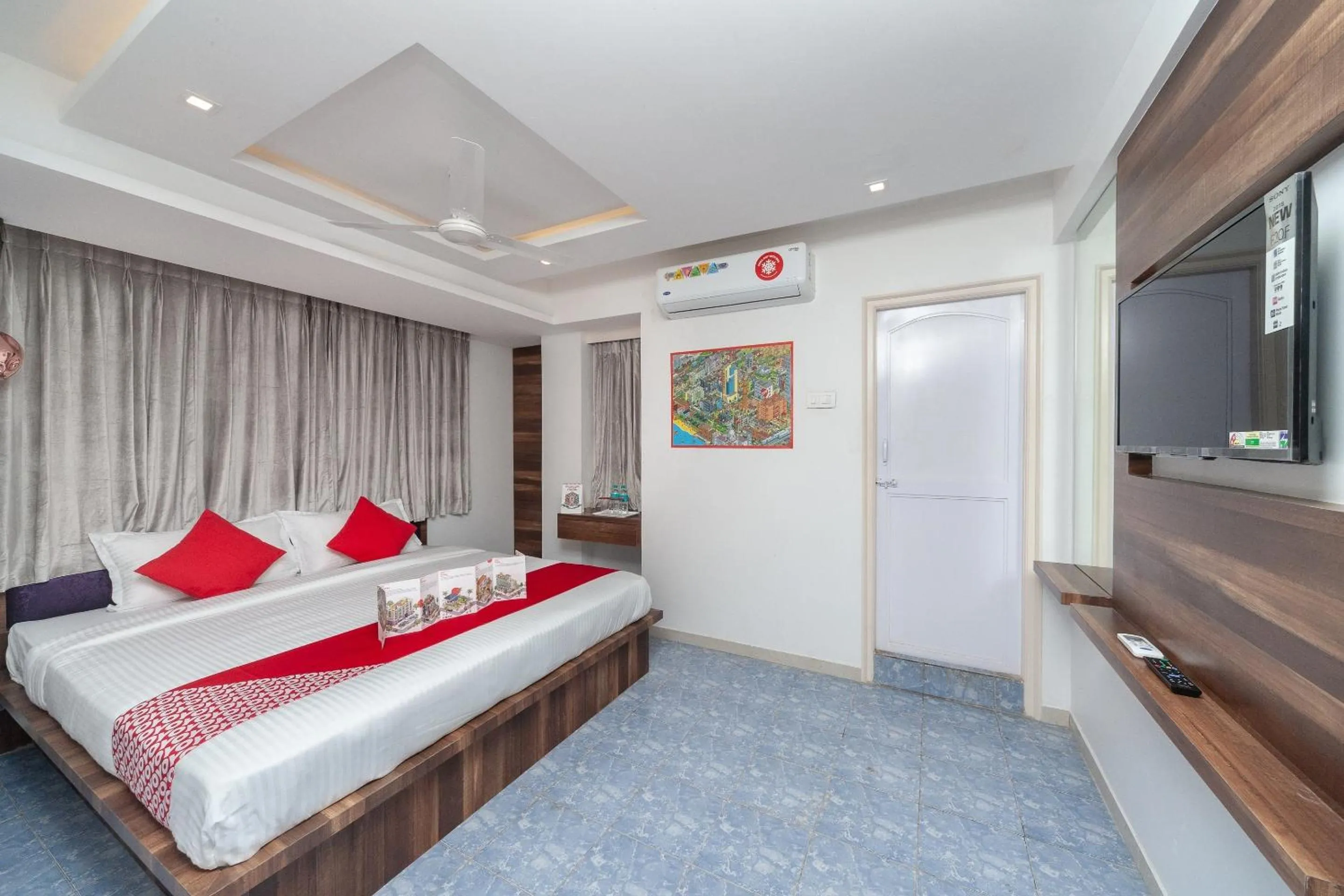 Bedroom, Bed in  Super OYO Capital O Admire Suit Hospitality