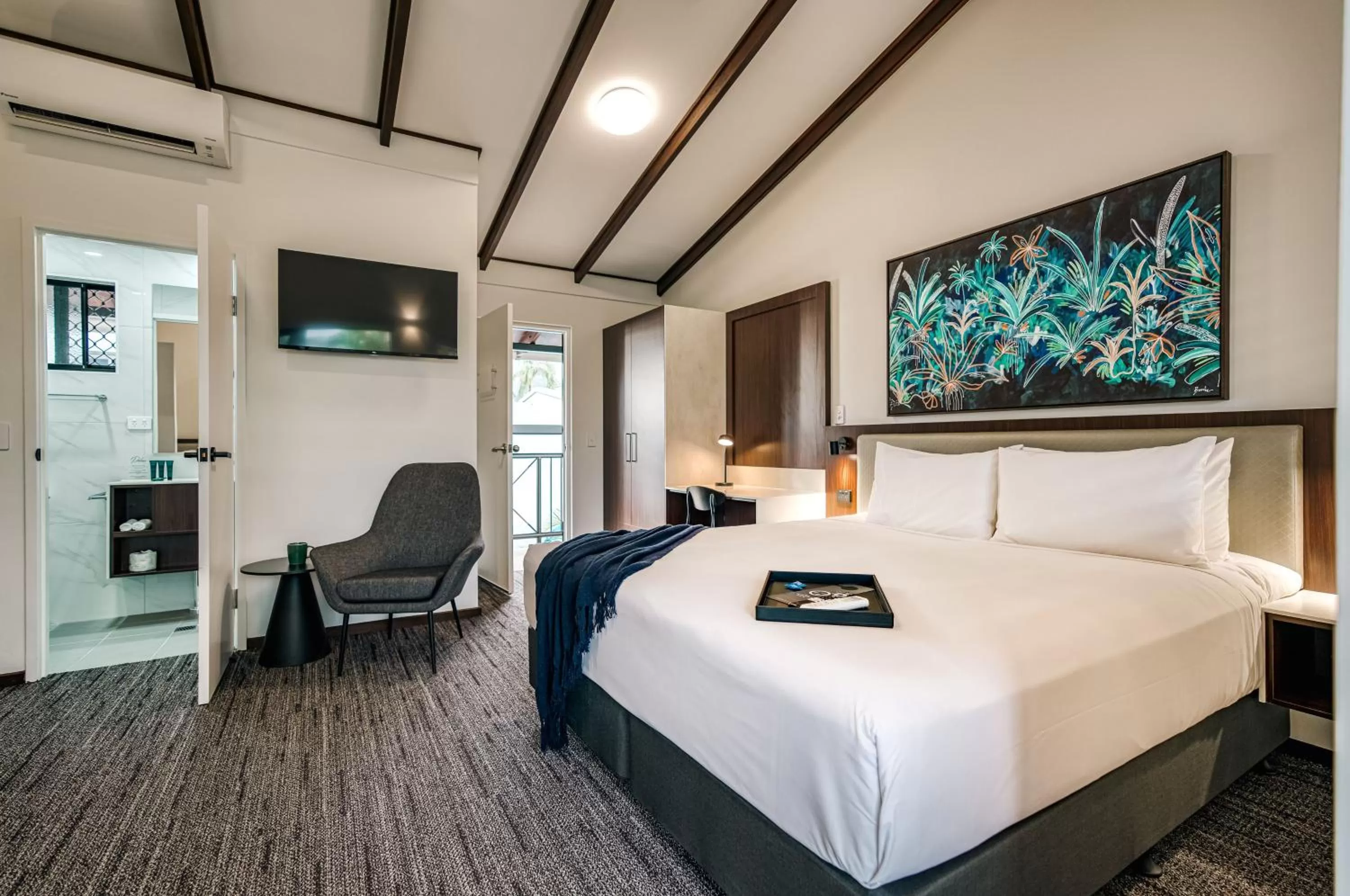 TV and multimedia, Bed in Palms City Resort