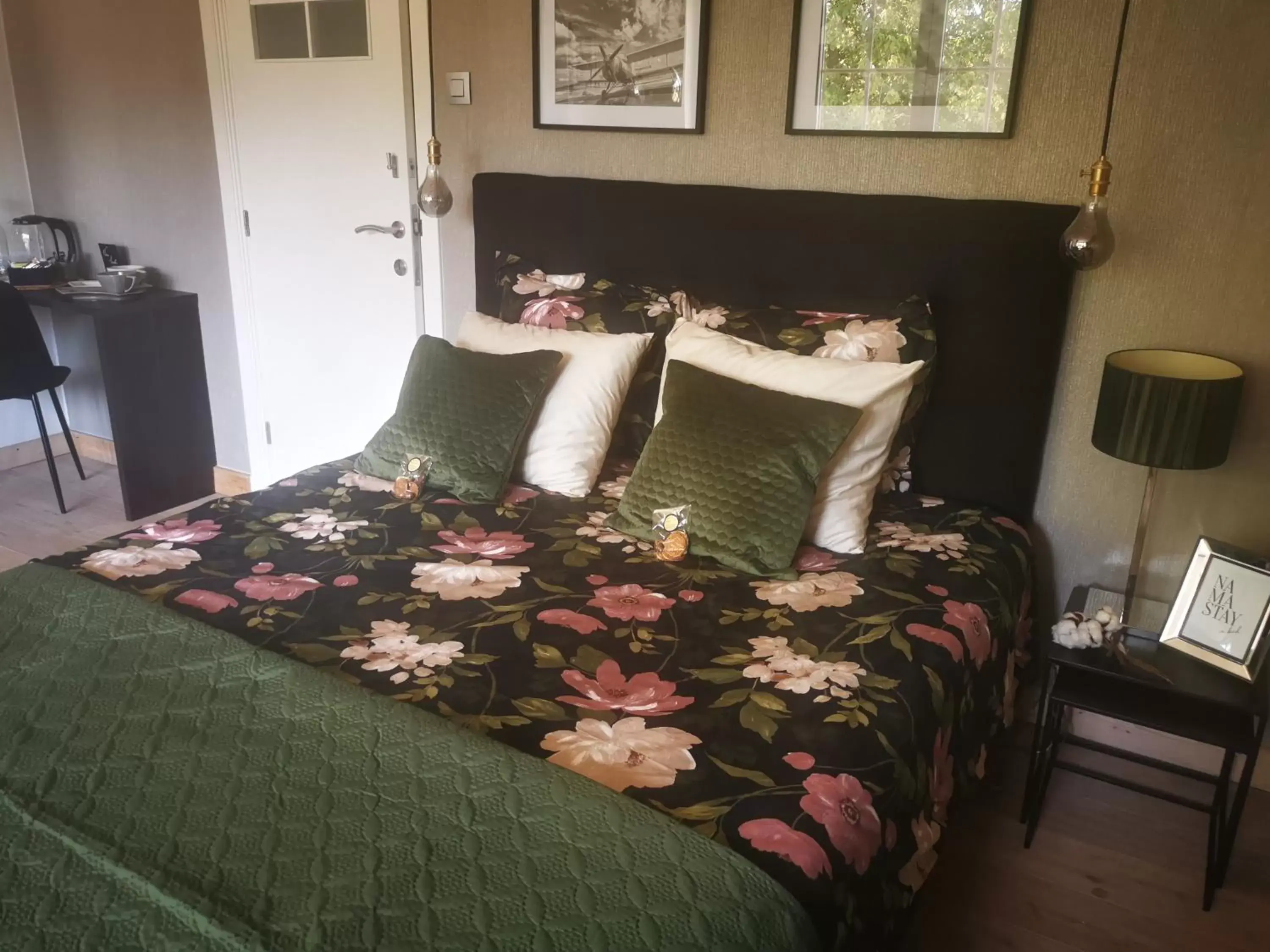 Deluxe Double Room with Balcony in Bed & Bokes aan de Maaskant Deluxe Double Room with Balcony in Bed & Bokes aan de Maaskant