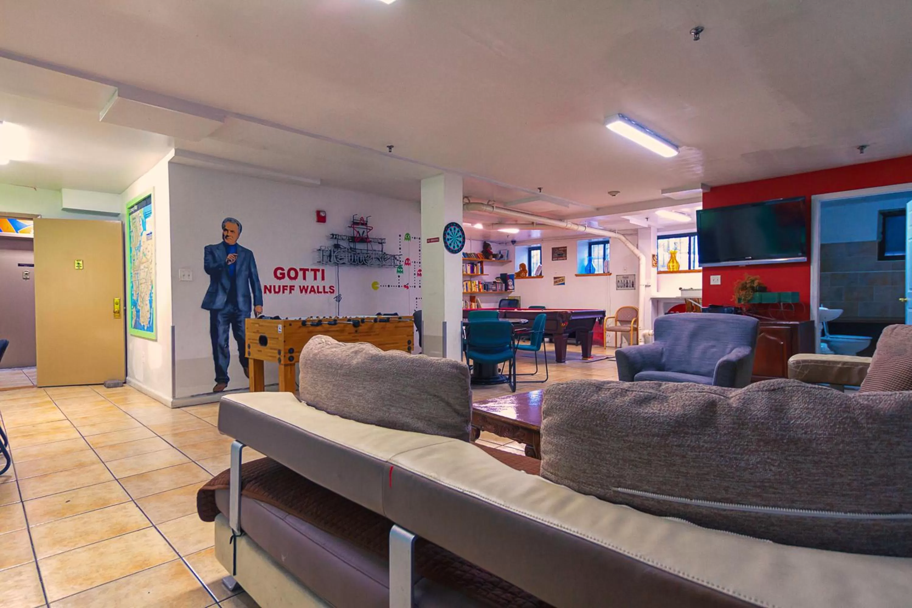 Communal lounge/ TV room in NY Moore Hostel