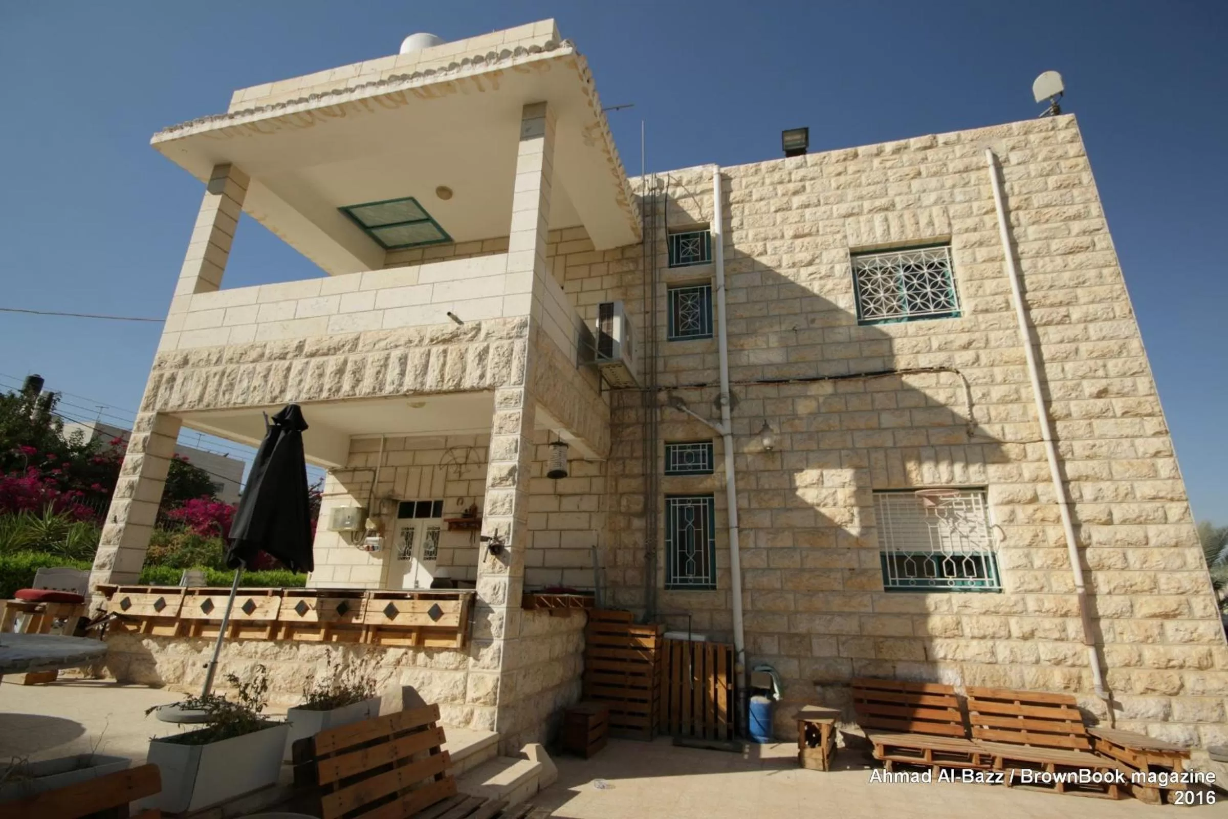 Patio, Property Building in Auberg-Inn Guesthouse