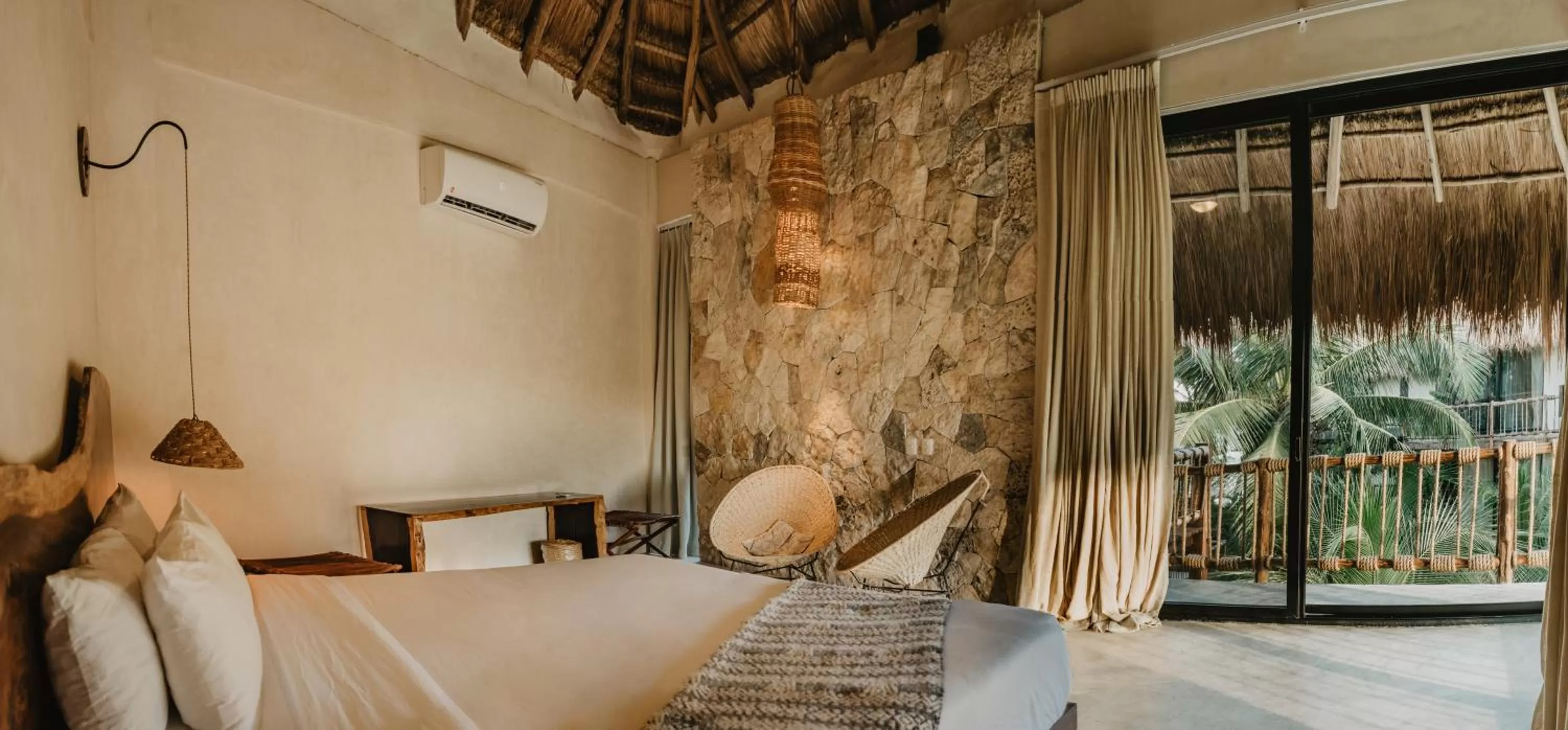 Property building, Bed in Akkuun Tulum - Adults Only
