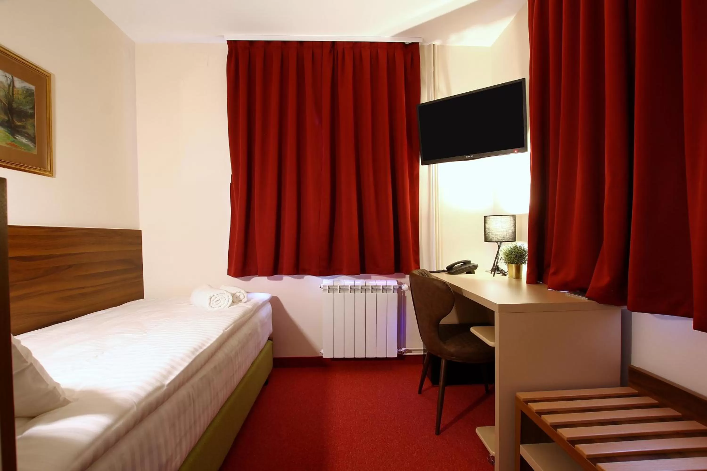 Photo of the whole room, Bed in B&B Galeb