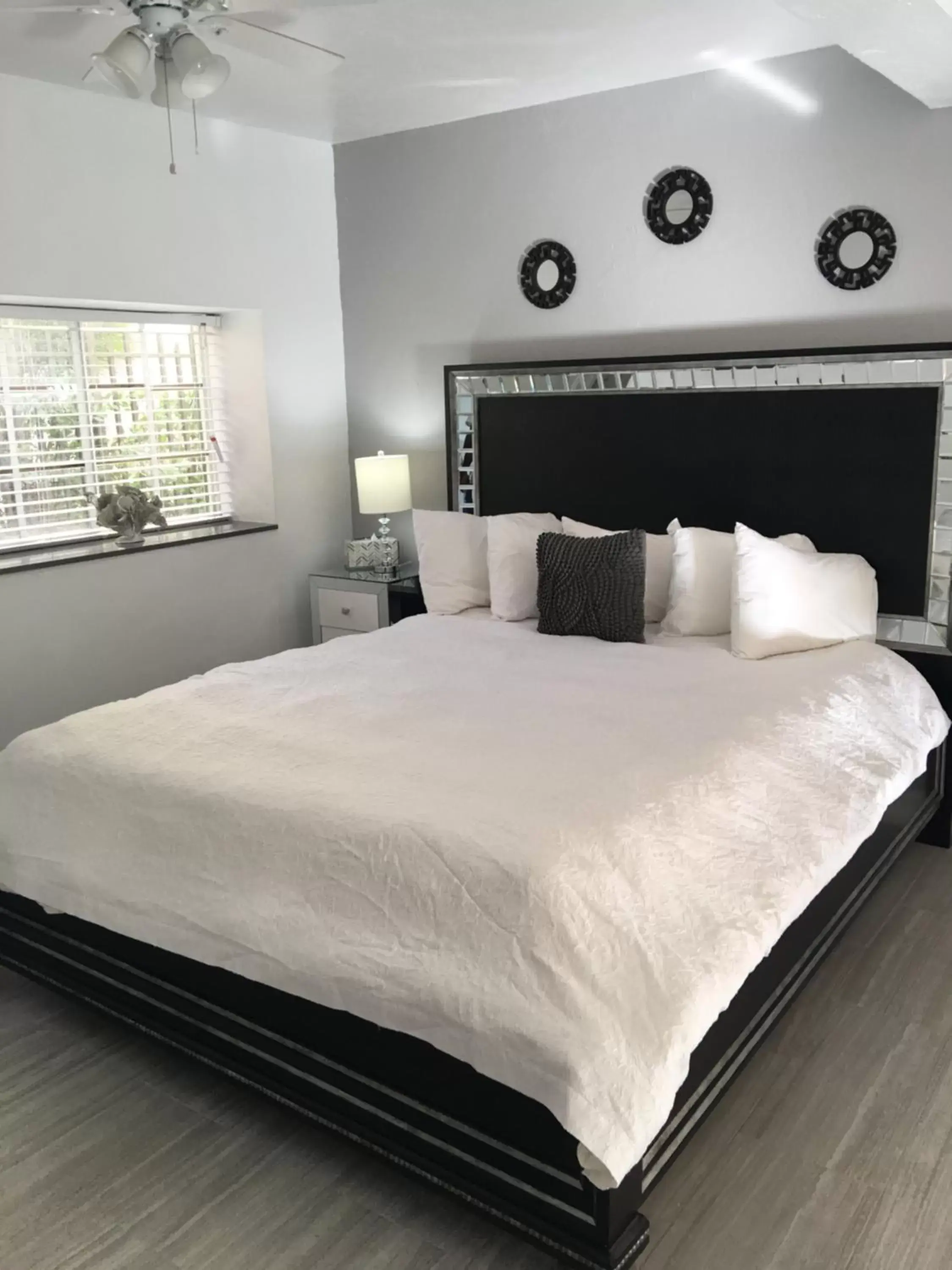 King Room in Courtyard Villa Hotel King Room in Courtyard Villa Hotel