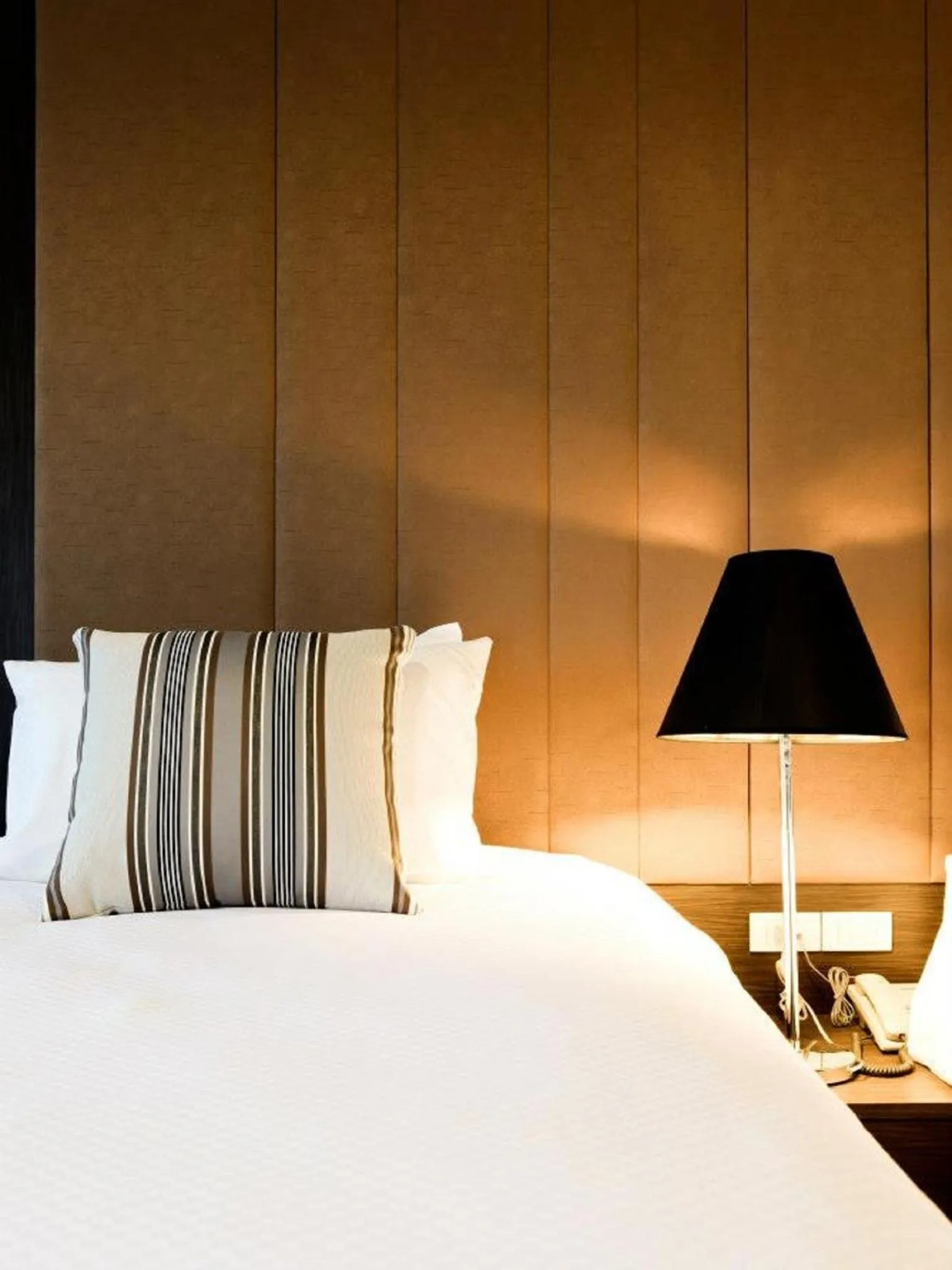 Bed in Crystal Suites Suvarnbhumi Airport