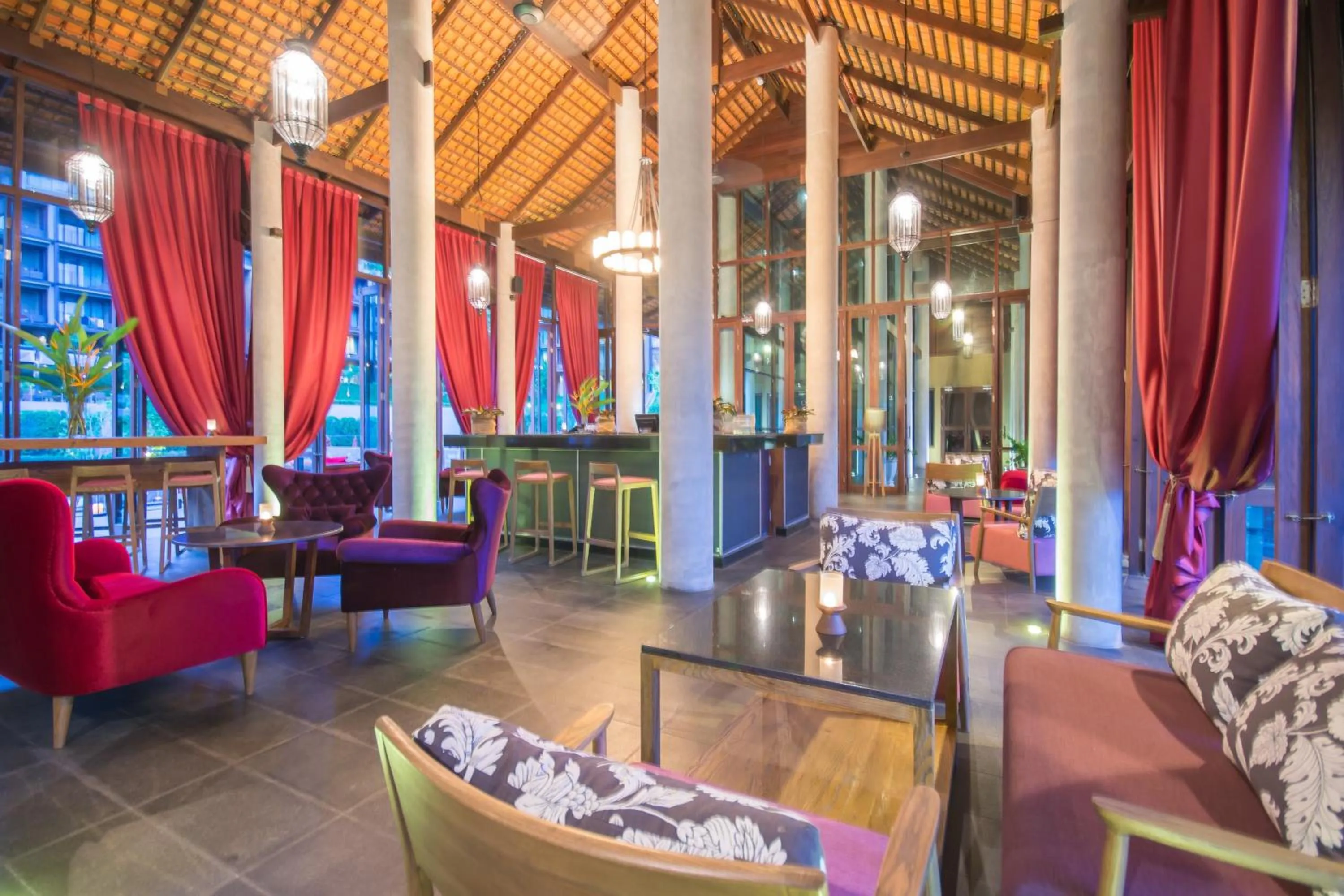 Restaurant/places to eat in SUNSURI PHUKET, Nai Harn Beach