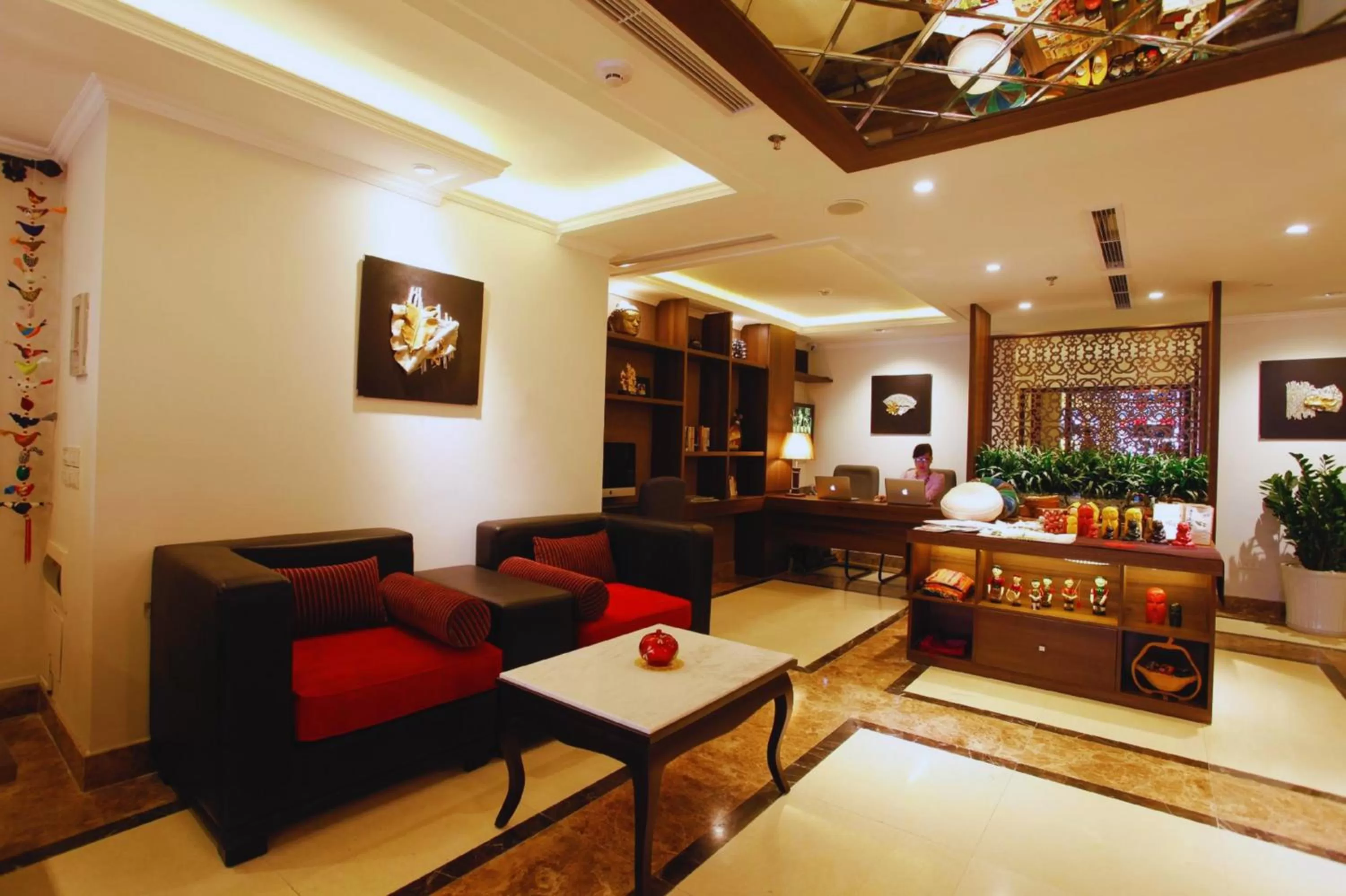 Lobby or reception in Hotel Emerald Waters Classy