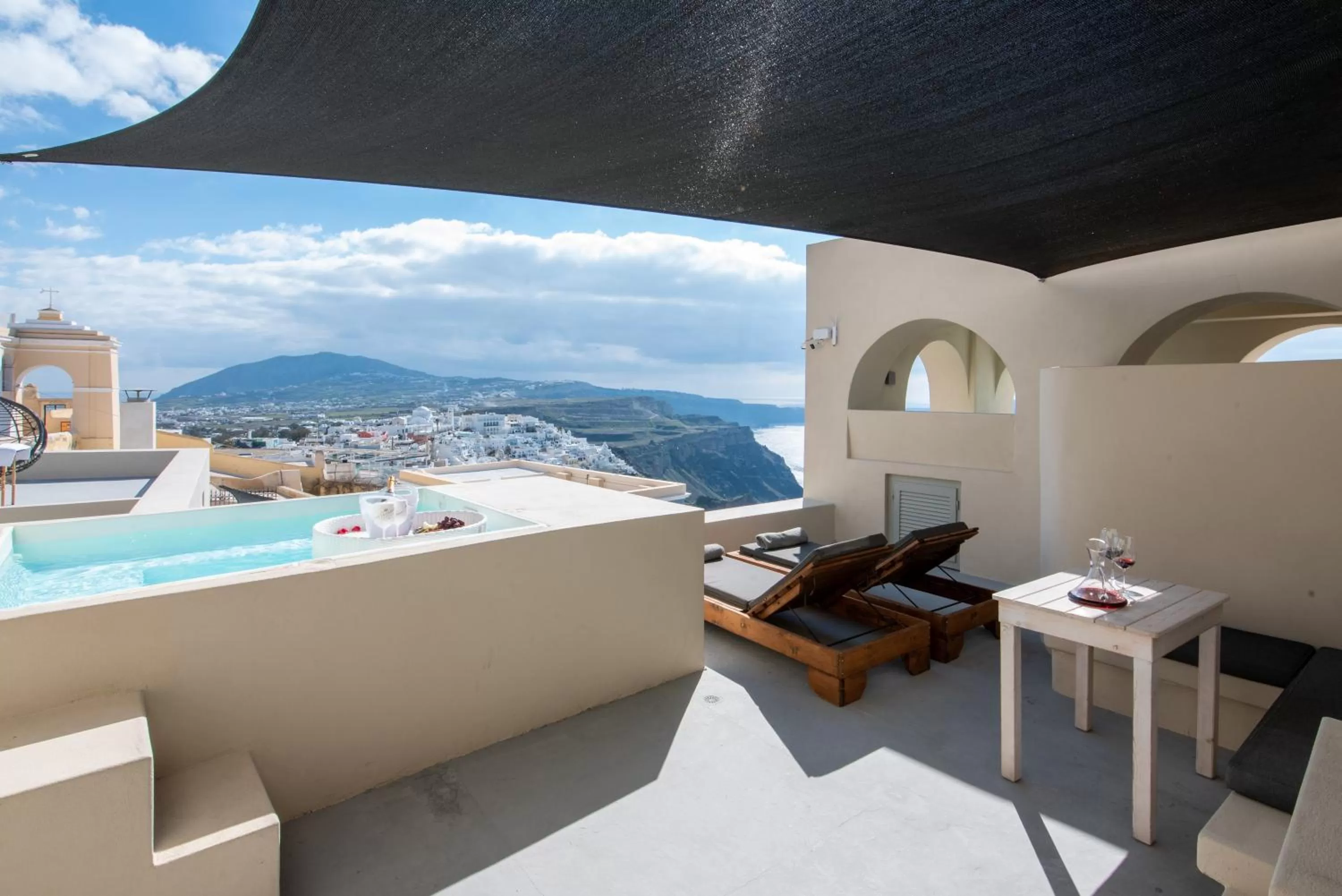 Caldera Cliff Illusion