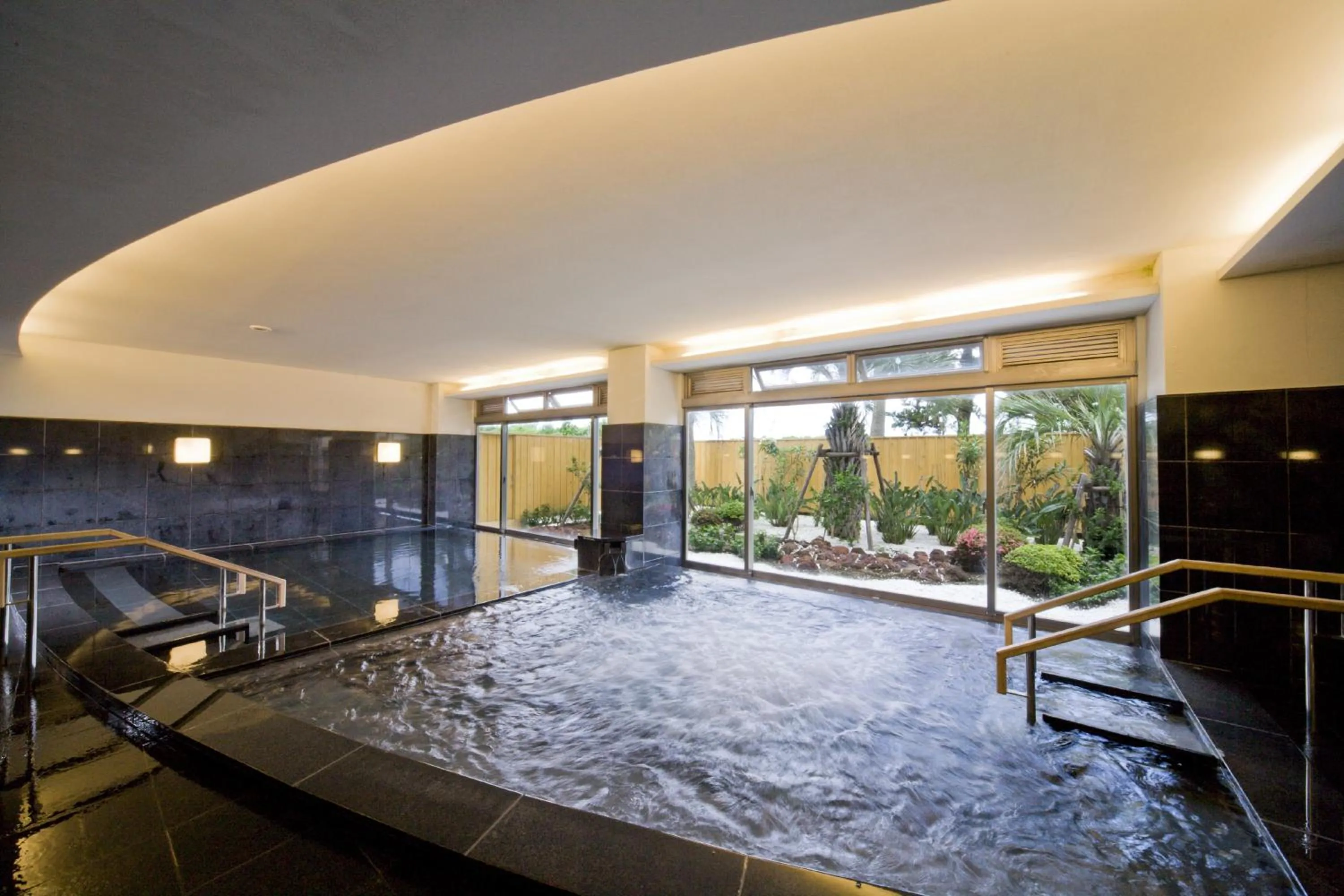 Hot Spring Bath in Hotel Izukyu