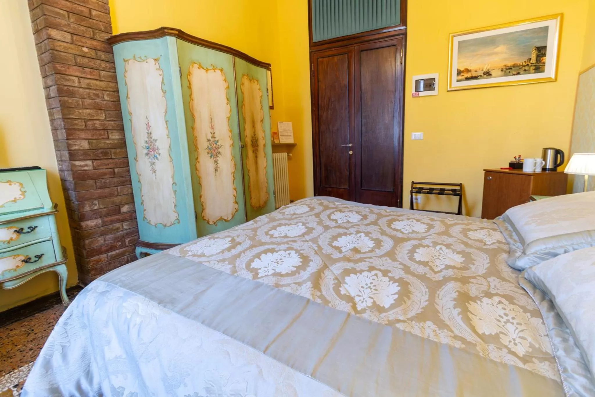 Bed in Art Dreams B&B