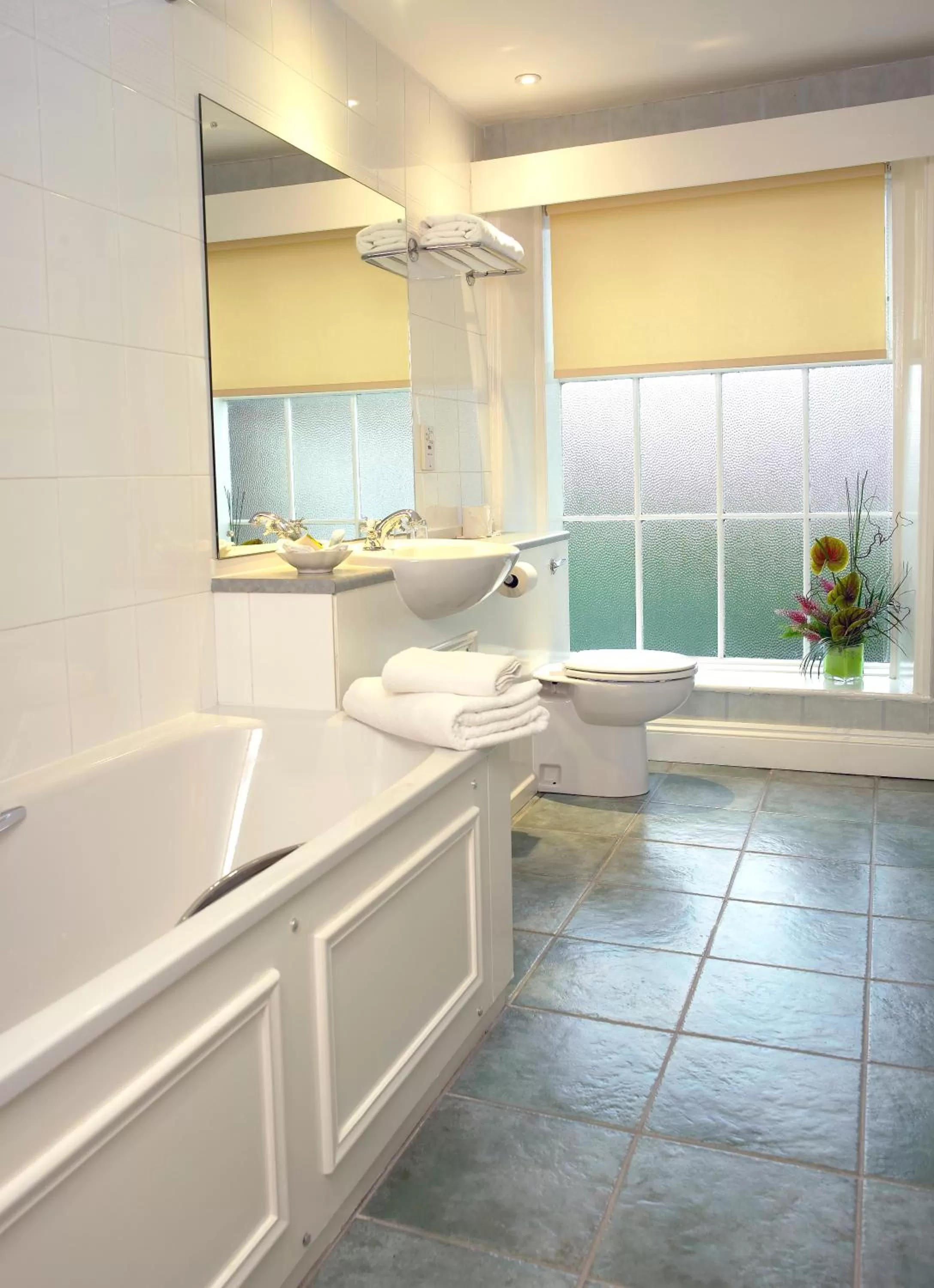 Bathroom in Best Western Forest and Vale Hotel