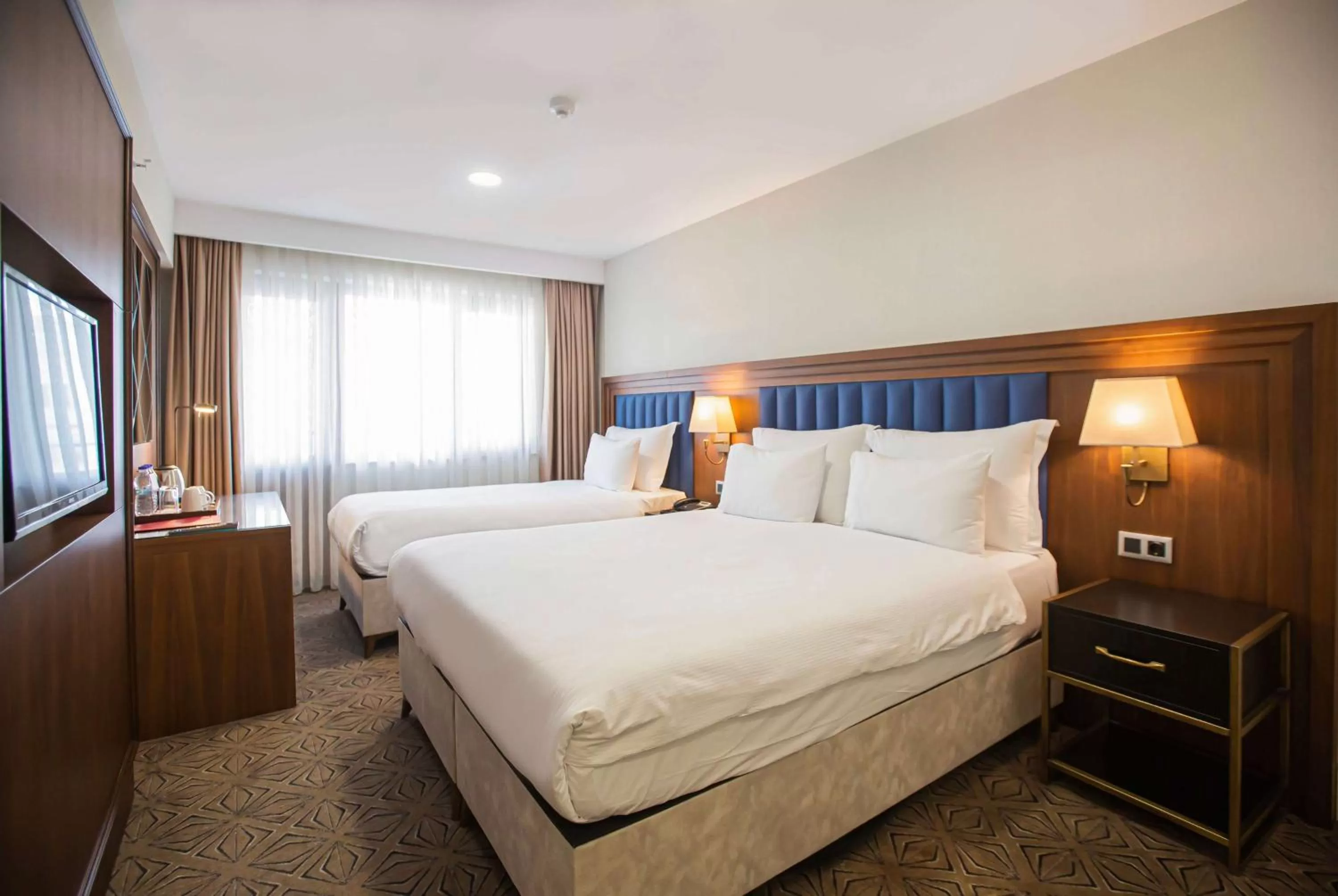 Photo of the whole room, Bed in Ramada Plaza Sultanahmet
