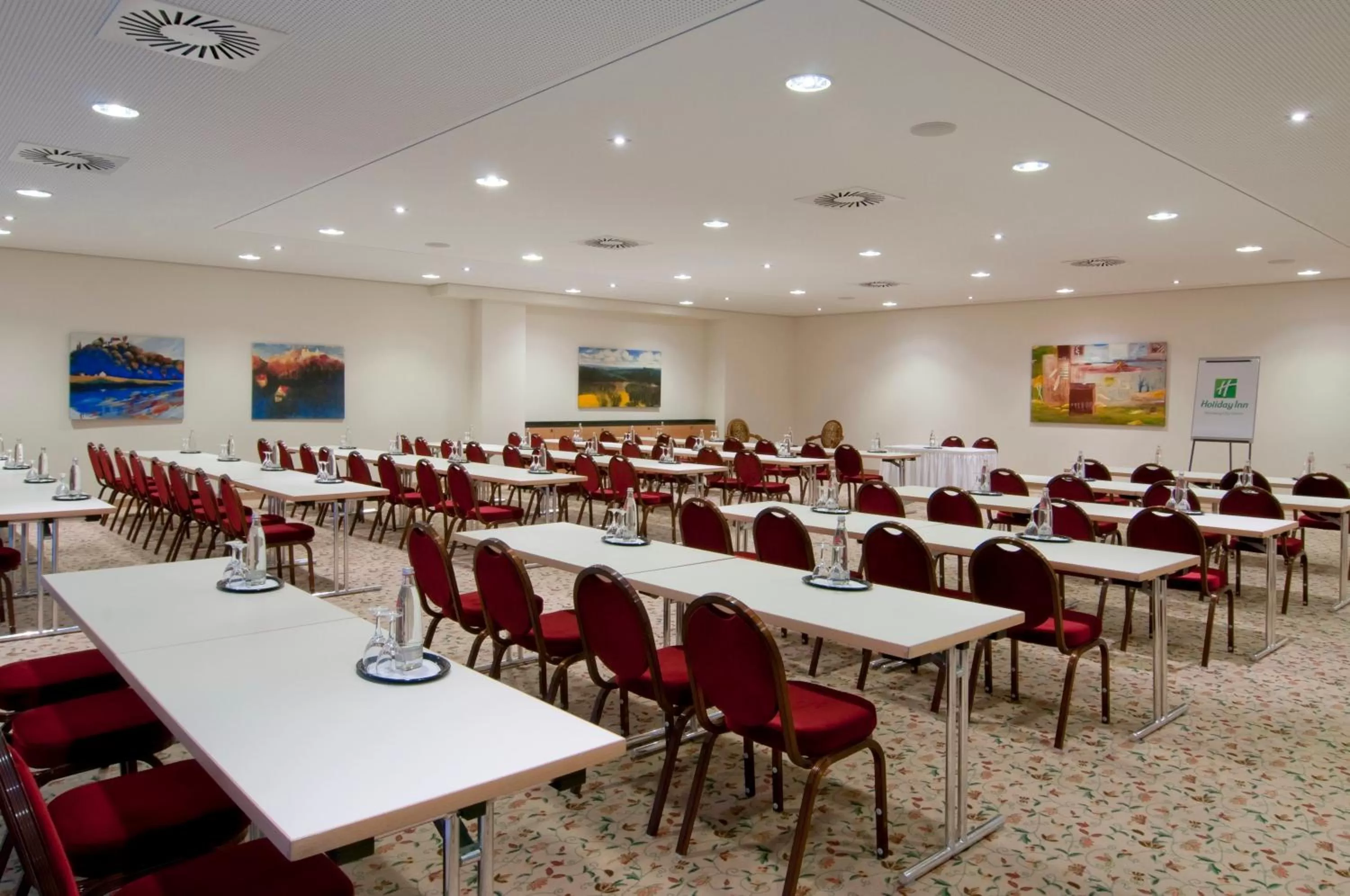 Meeting/conference room in Holiday Inn Nürnberg City Centre by IHG