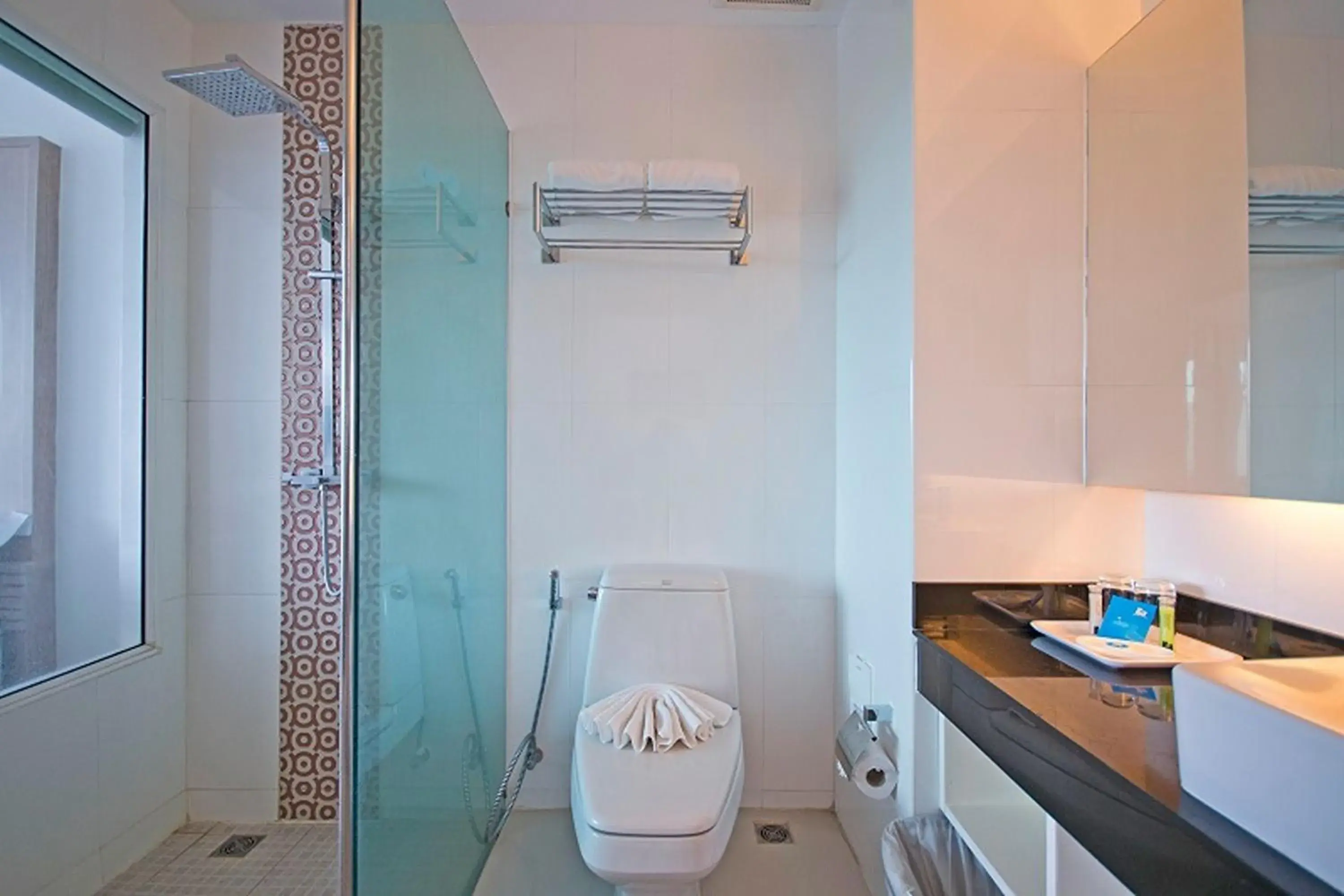 Deluxe Double Room in The Par Phuket SHA Plus Deluxe Double Room in The Par Phuket SHA Plus