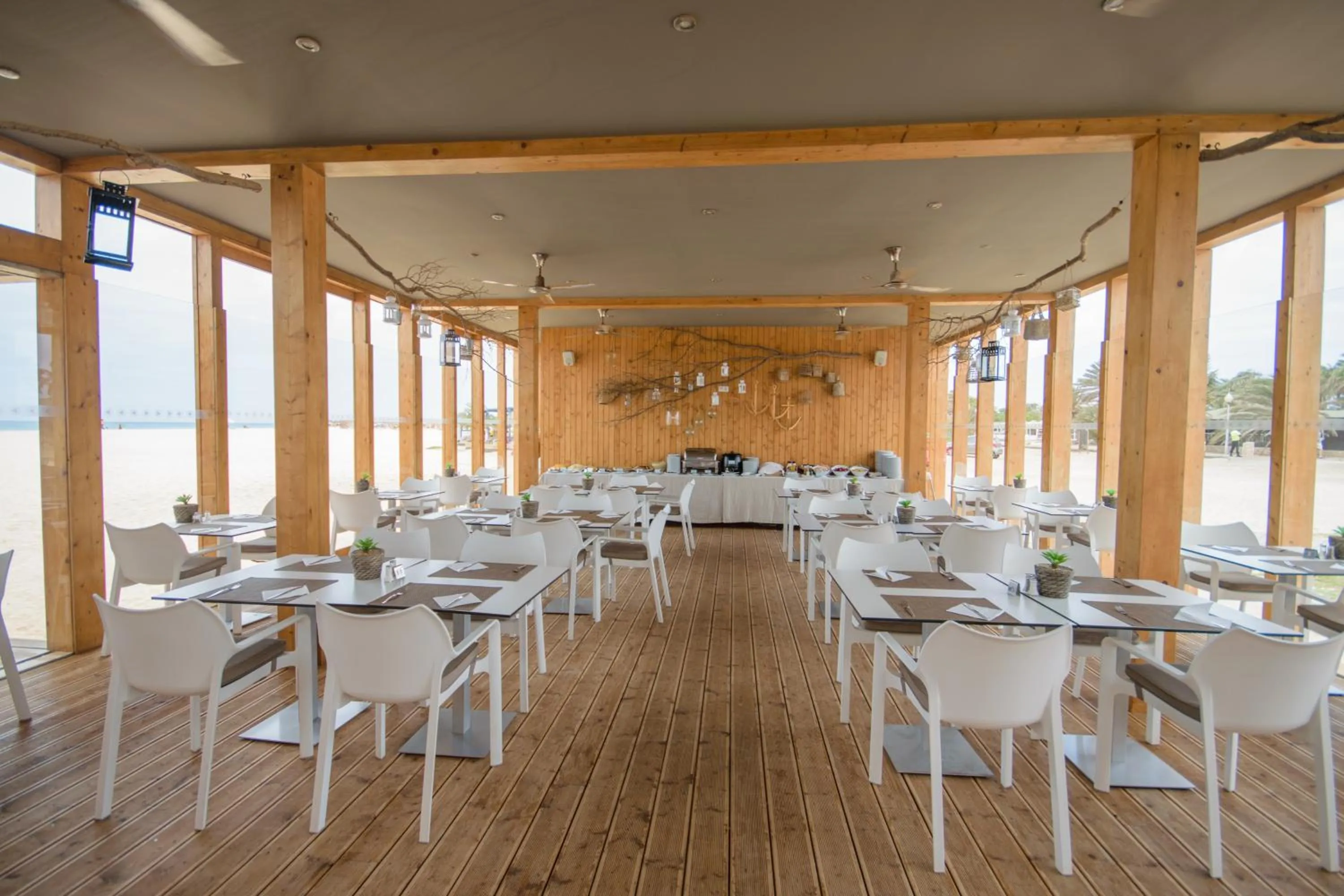 Lounge or bar in Oasis Salinas Sea