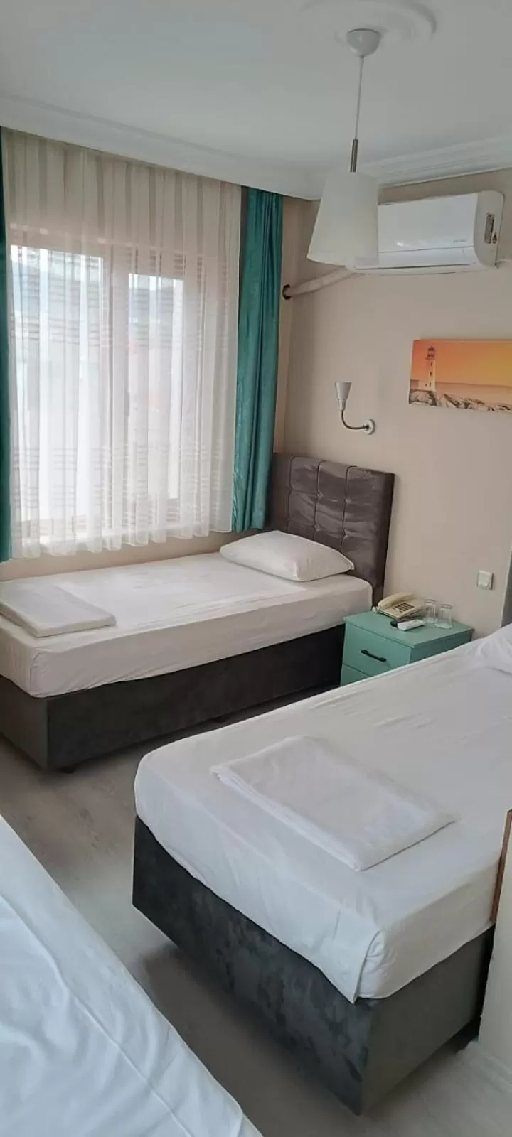 TV and multimedia, Bed in Hotel Crowded House