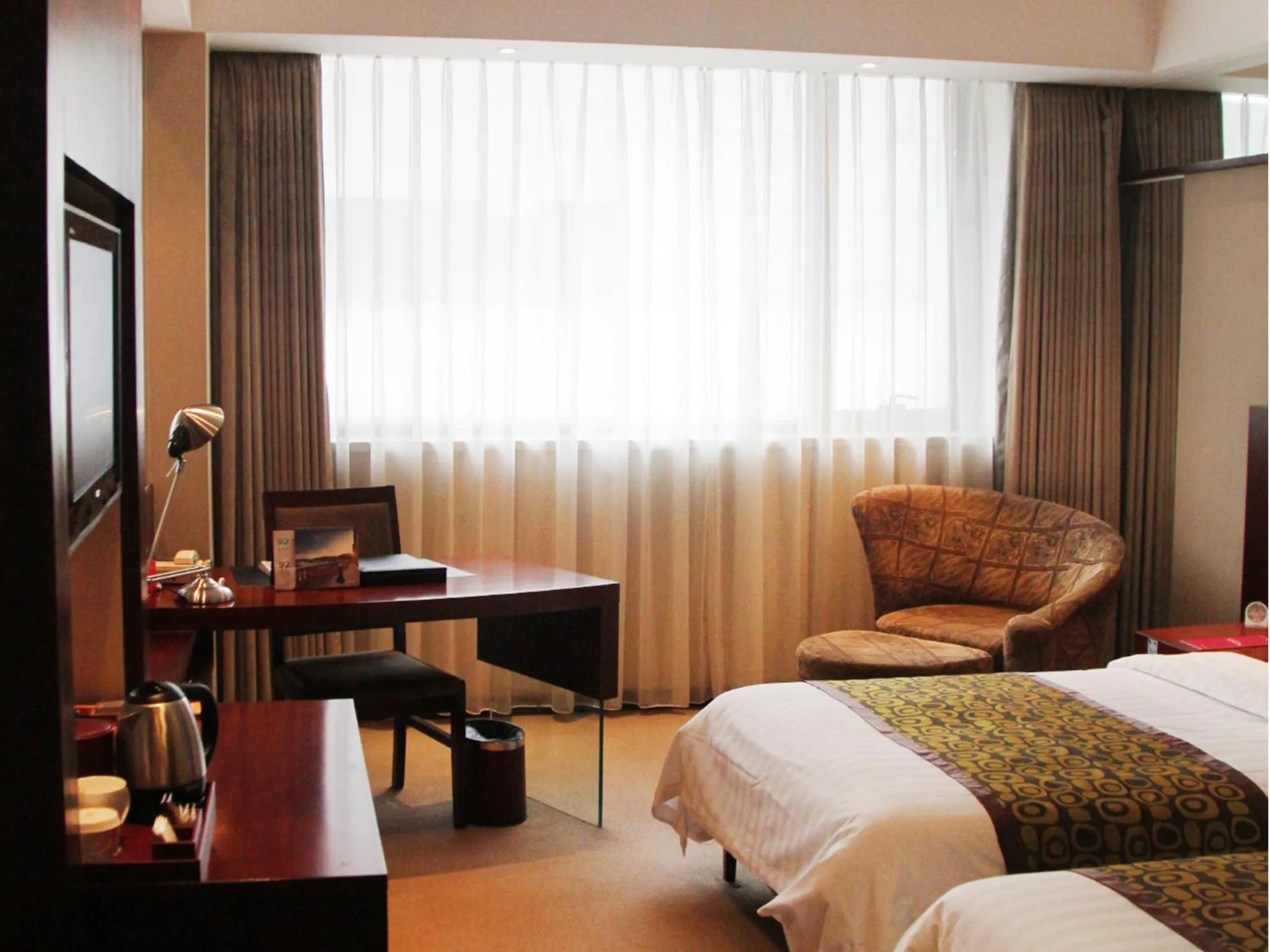 Living room, Bed in Mercure Wanshang Beijing