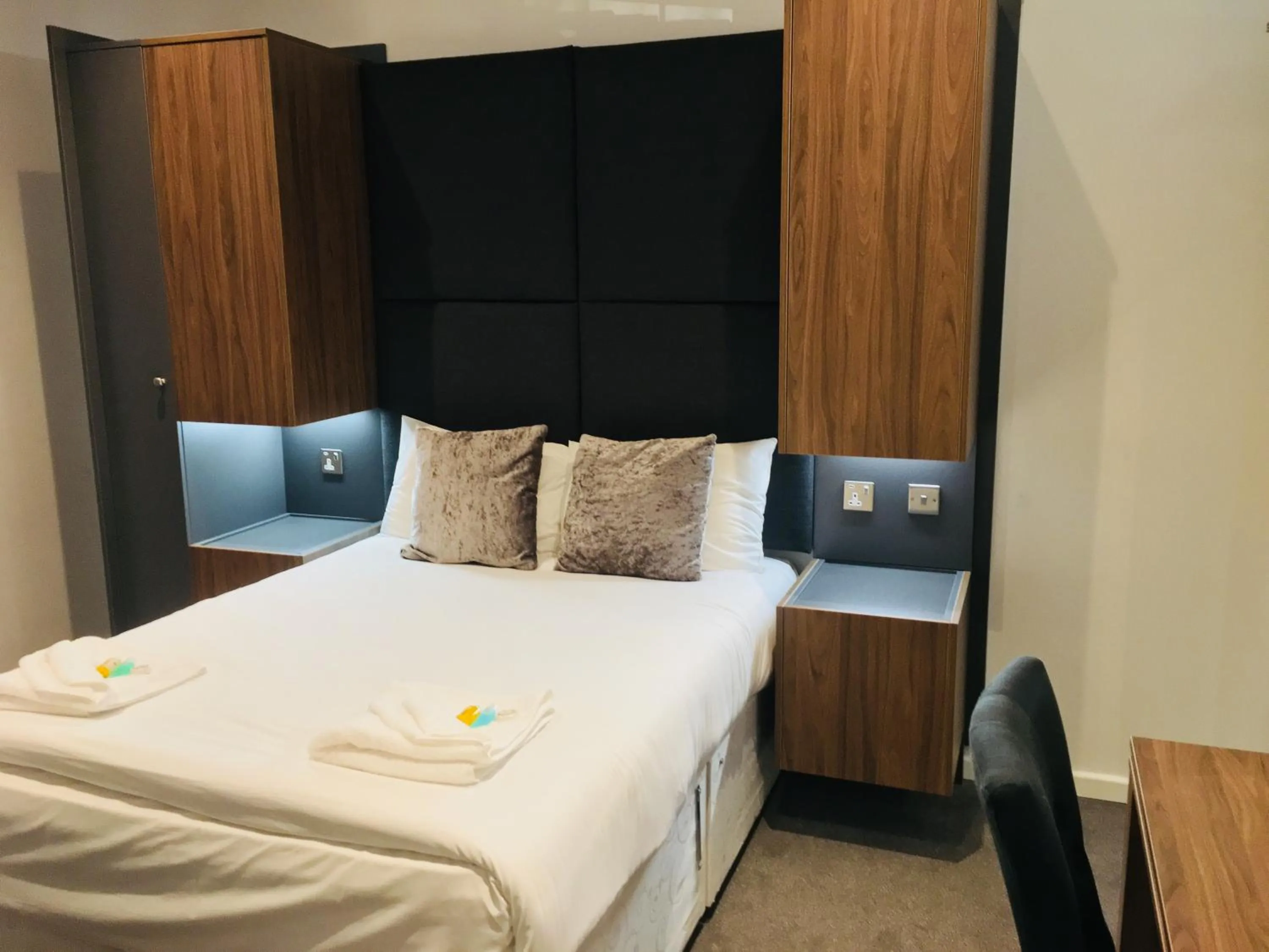 Bedroom, Bed in Hotel Express Newcastle Gateshead