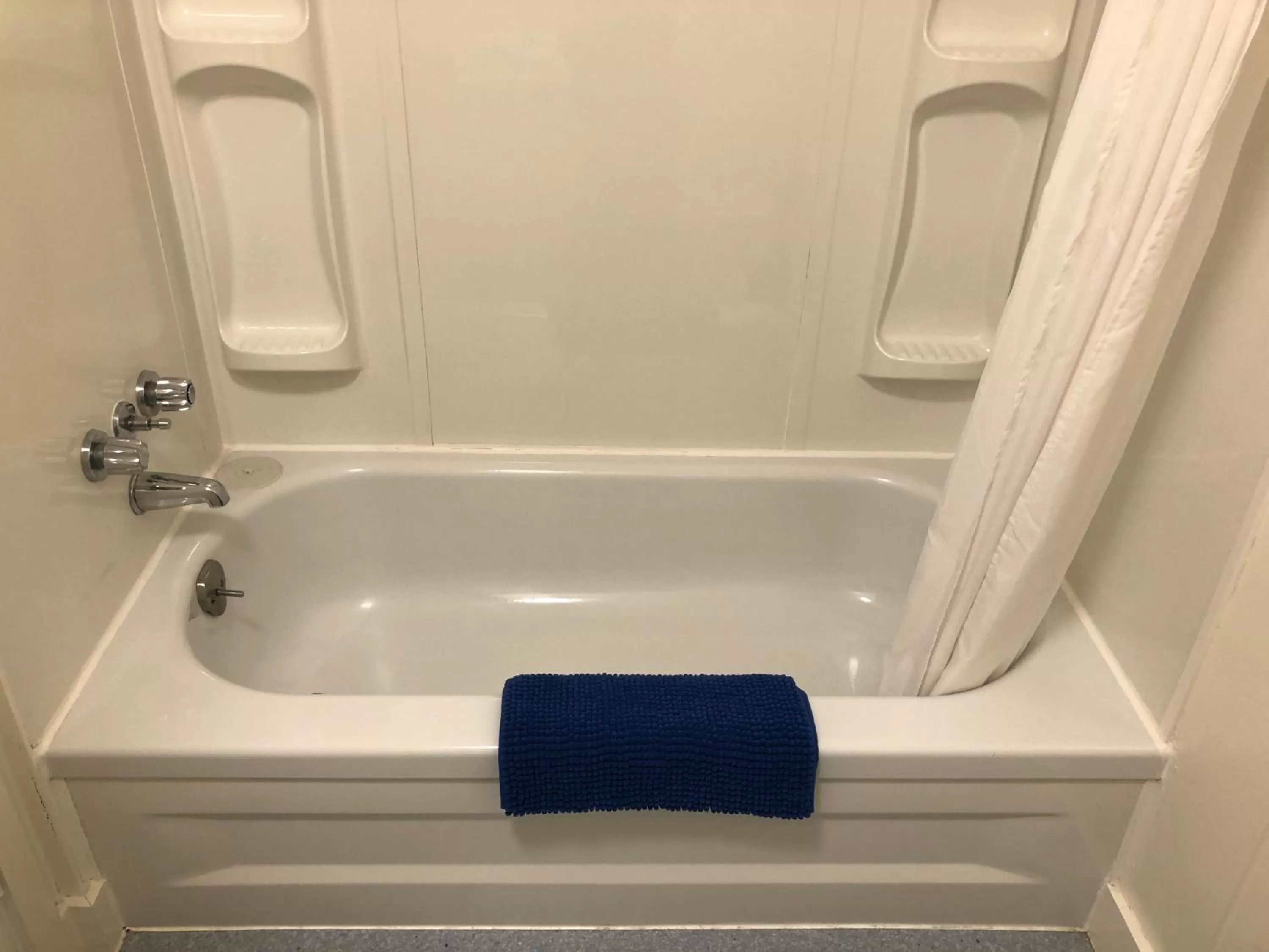 Creston Valley Motel