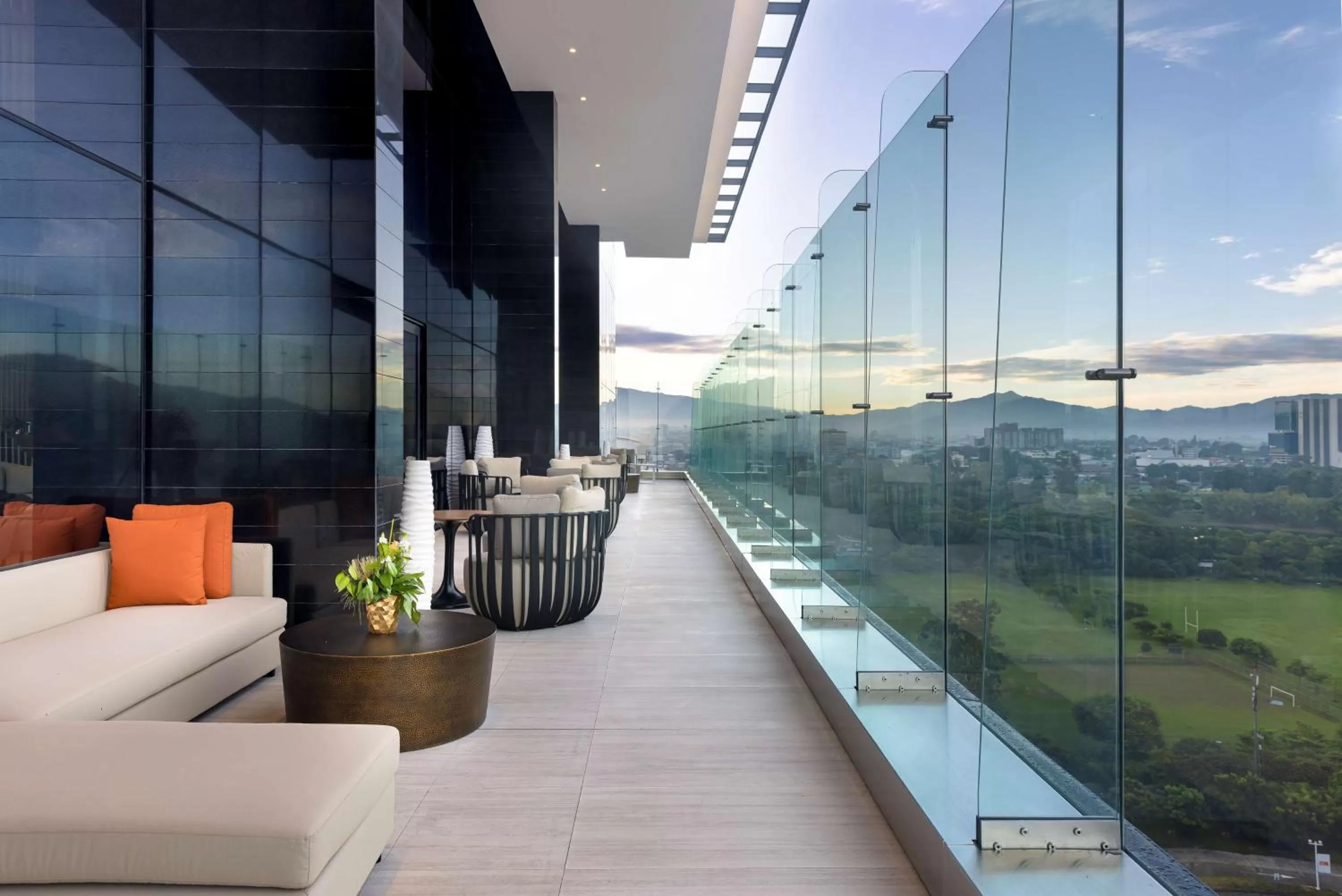 Restaurant/places to eat in Hilton San Jose La Sabana