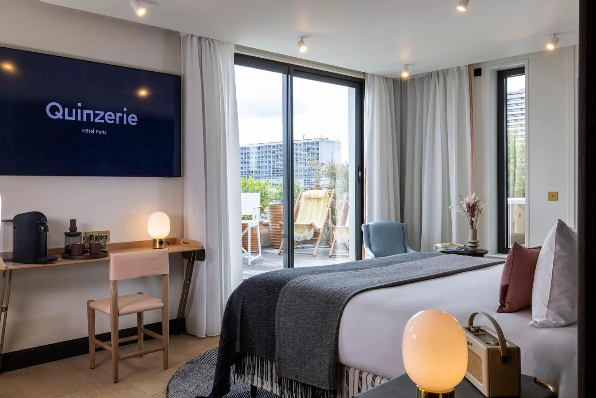 Photo of the whole room, Bed in Quinzerie hôtel