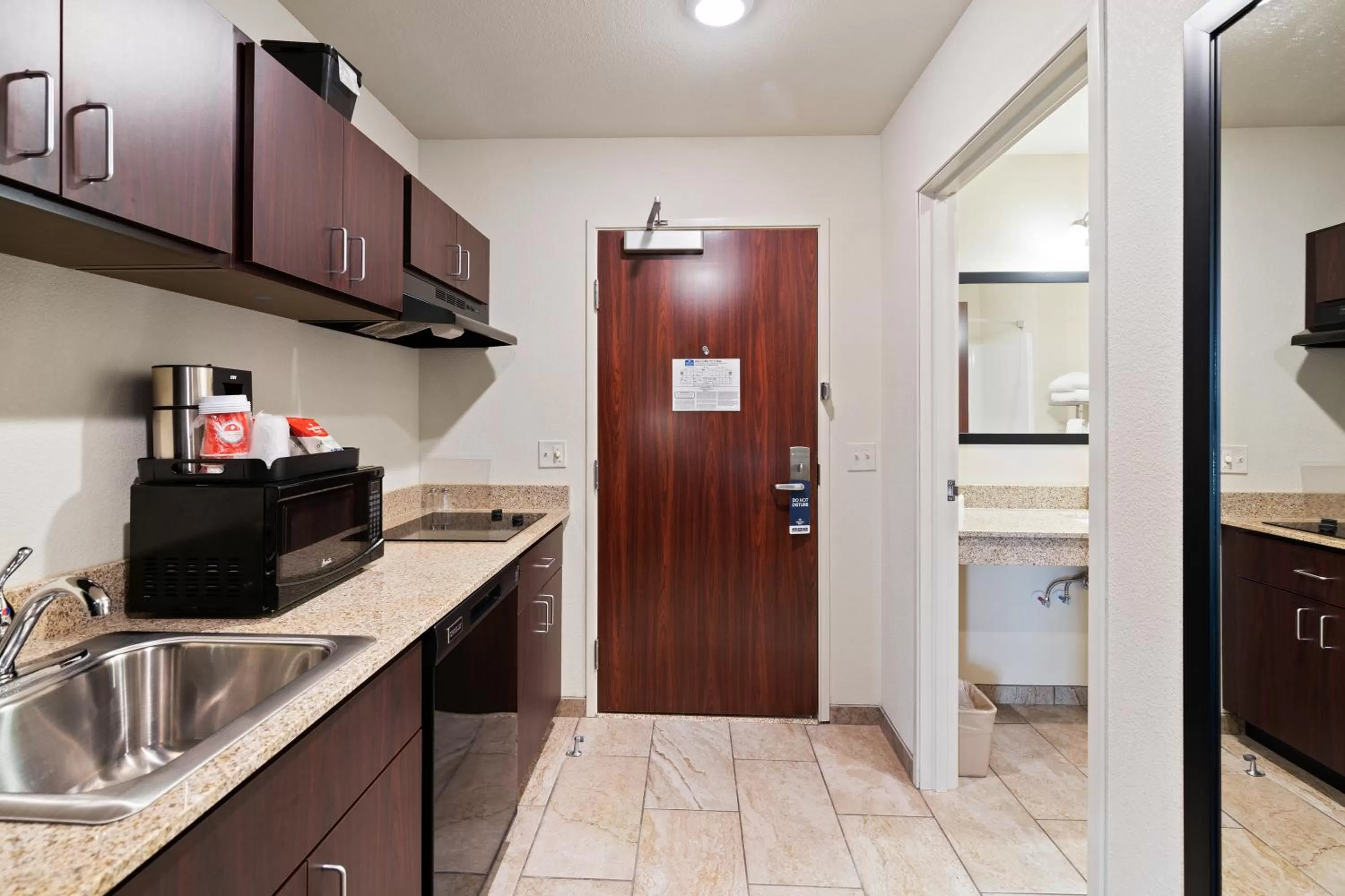 kitchen in Cobblestone Inn & Suites - Yuma