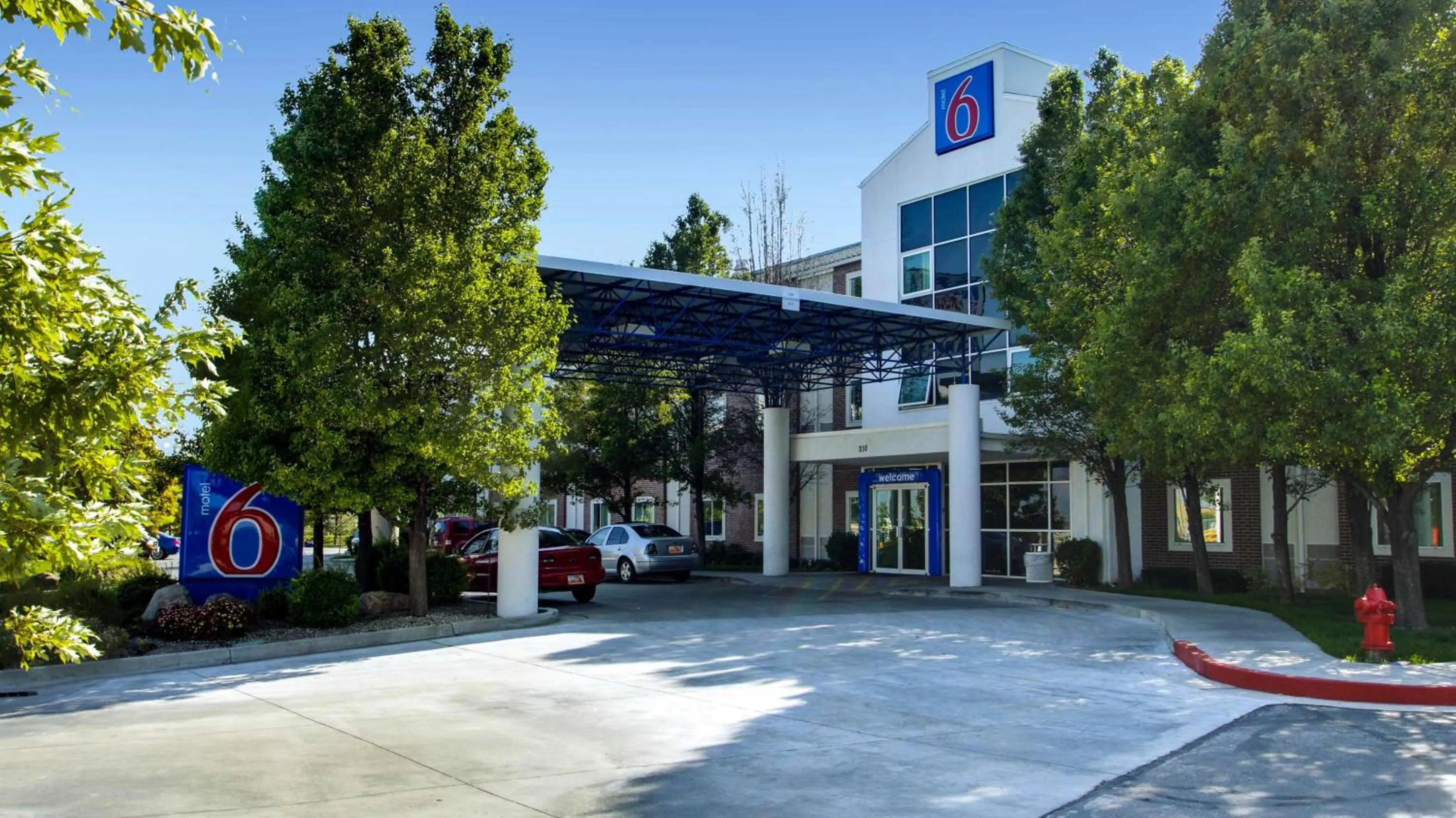 Property building in Motel 6 Lehi, UT - Thanksgiving Point