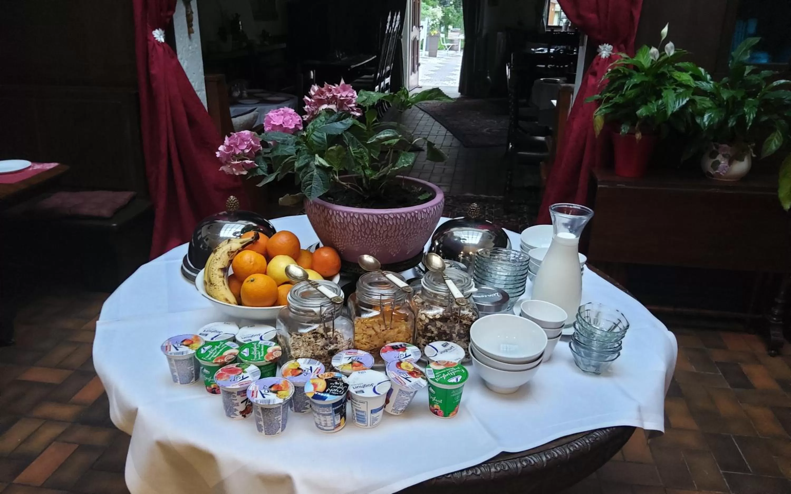 Breakfast in Hotel Victoria