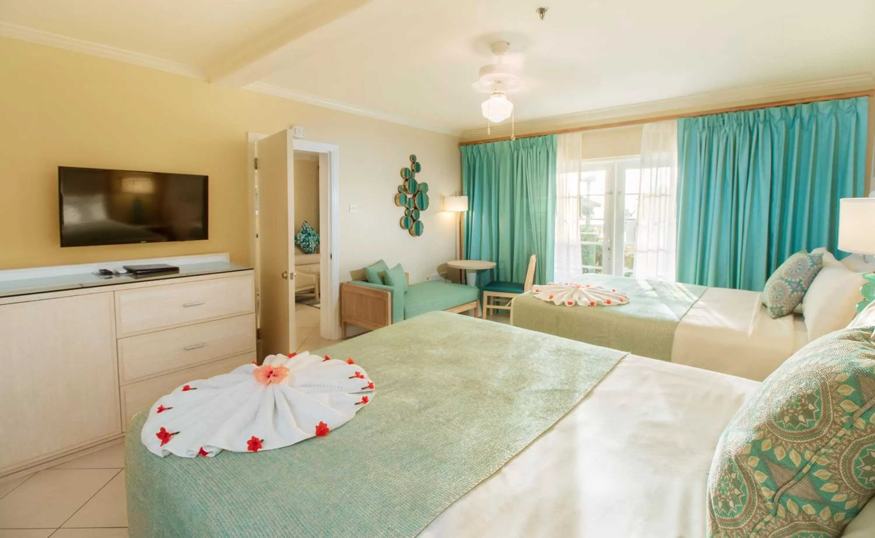 Two Bedroom Suite Beach Front in Bay Gardens Beach Resort & Spa Two Bedroom Suite Beach Front in Bay Gardens Beach Resort & Spa