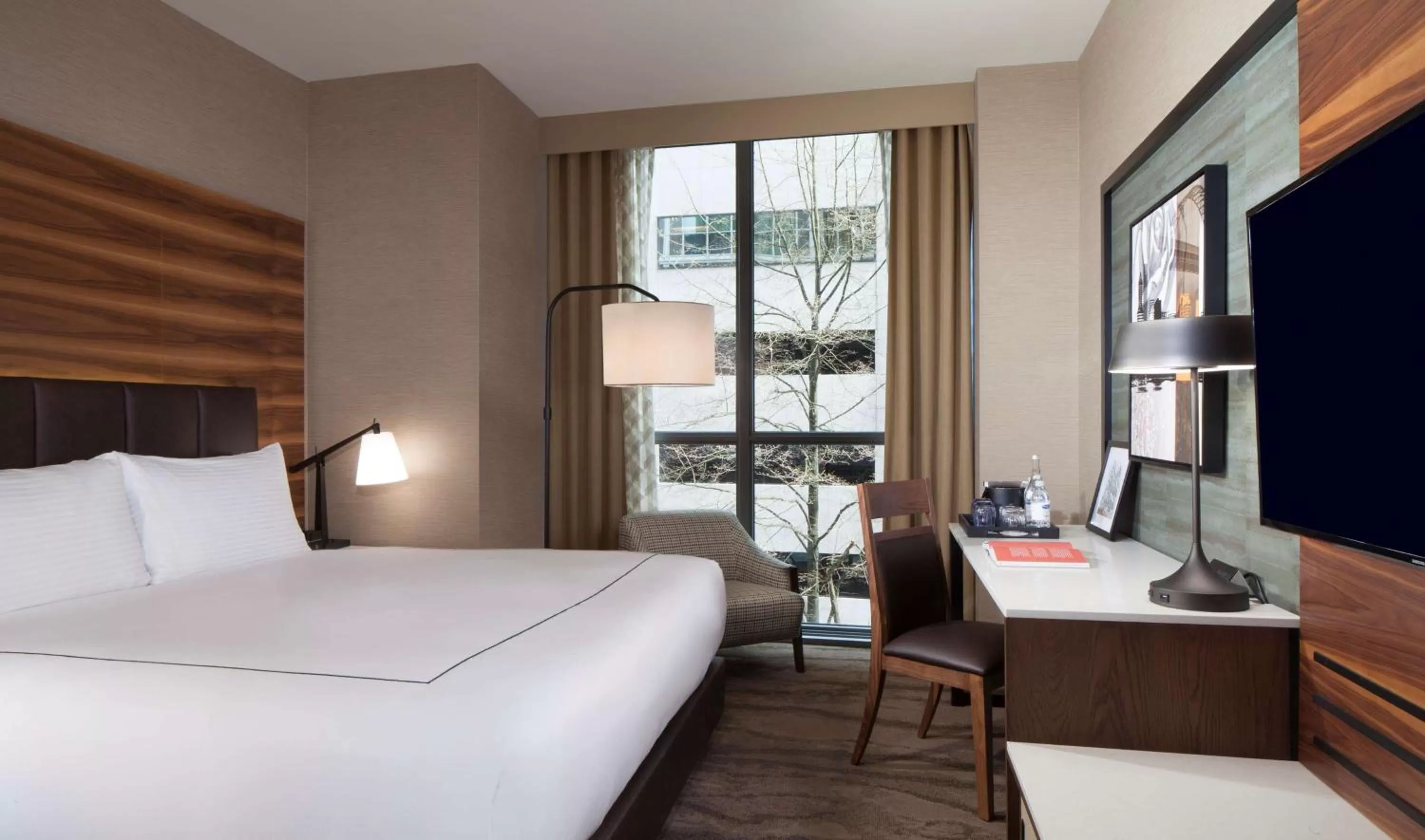 Bedroom, Bed in The Porter Portland, Curio Collection By Hilton