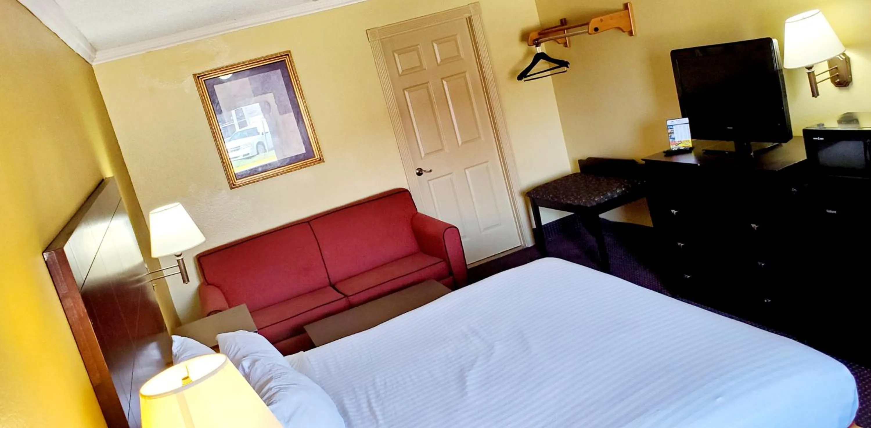 Photo of the whole room in Sweet Dream Inn