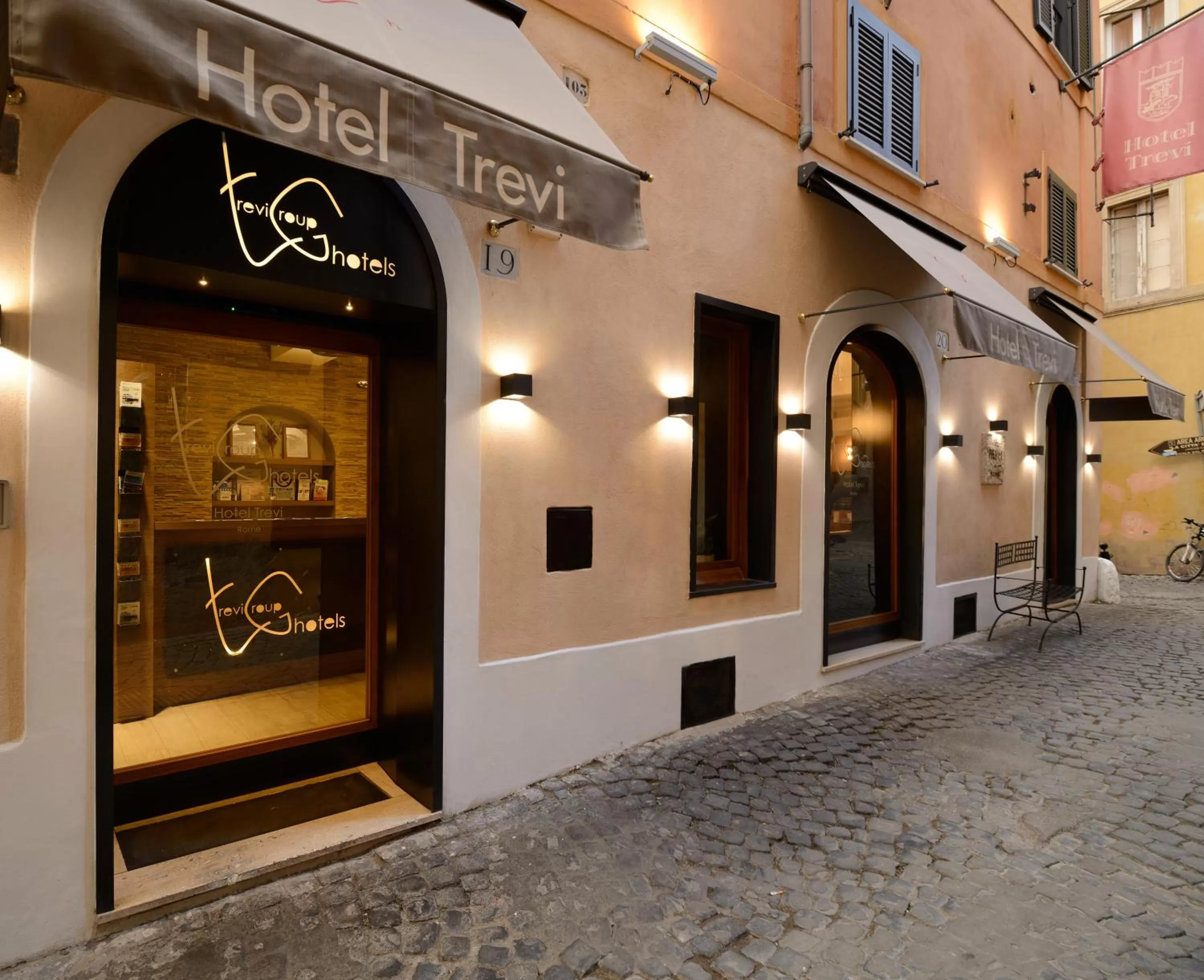 Facade/entrance in Hotel Trevi - Gruppo Trevi Hotels
