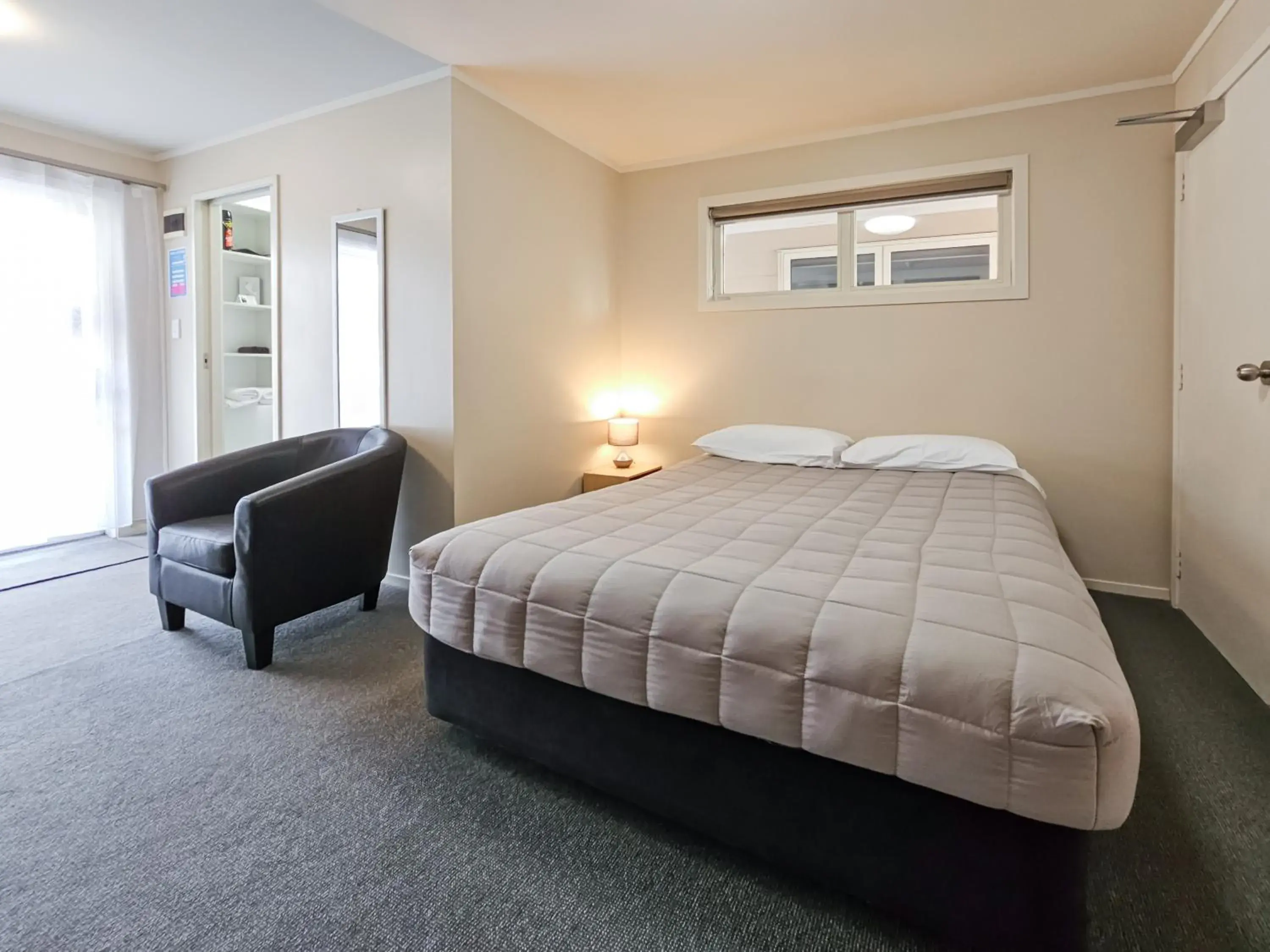 Economy Double Room in Captain Cook Motor Lodge Economy Double Room in Captain Cook Motor Lodge