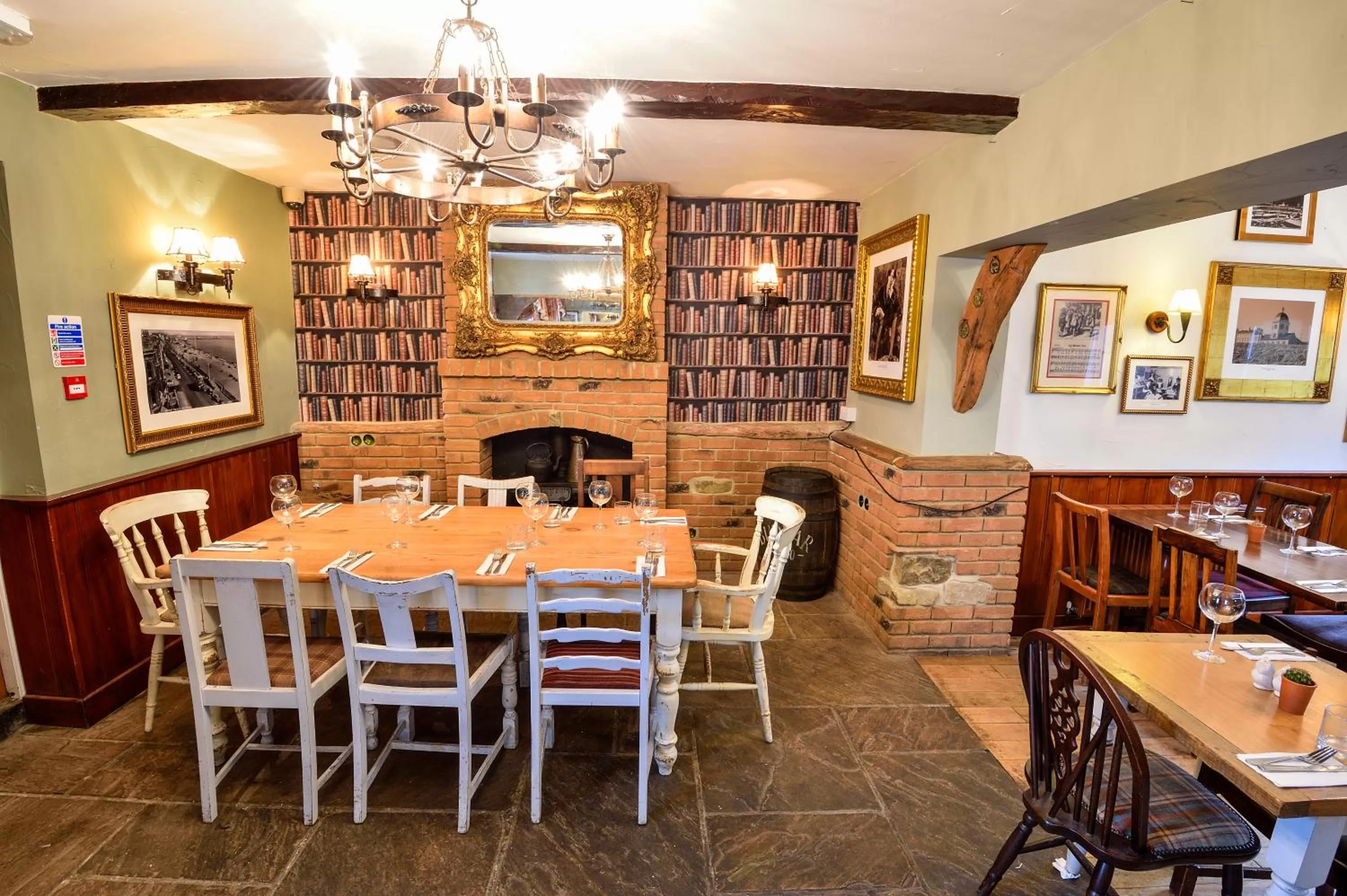 Restaurant/places to eat in The Coach and Horses