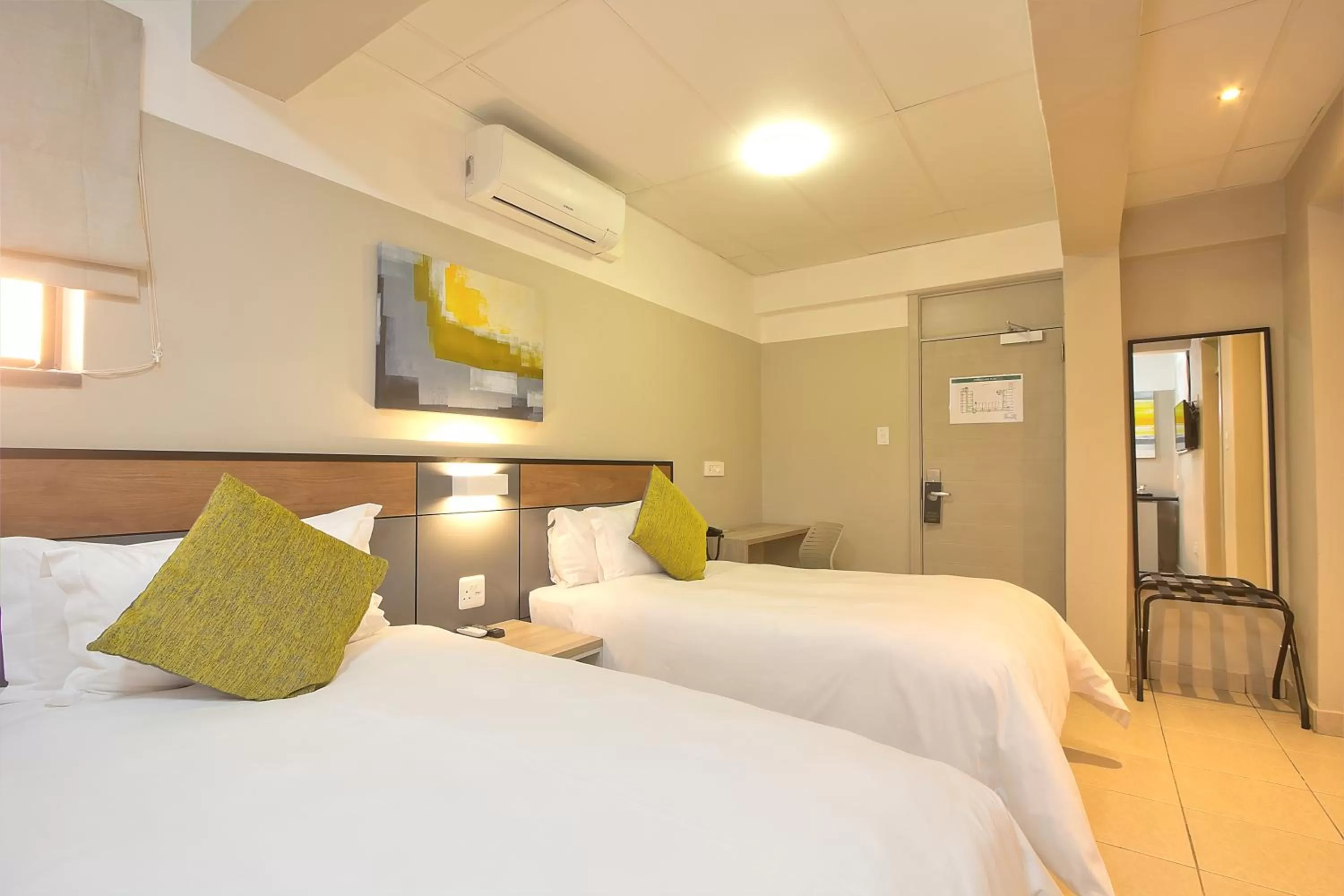 Photo of the whole room, Bed in The Park Lodge Hotel