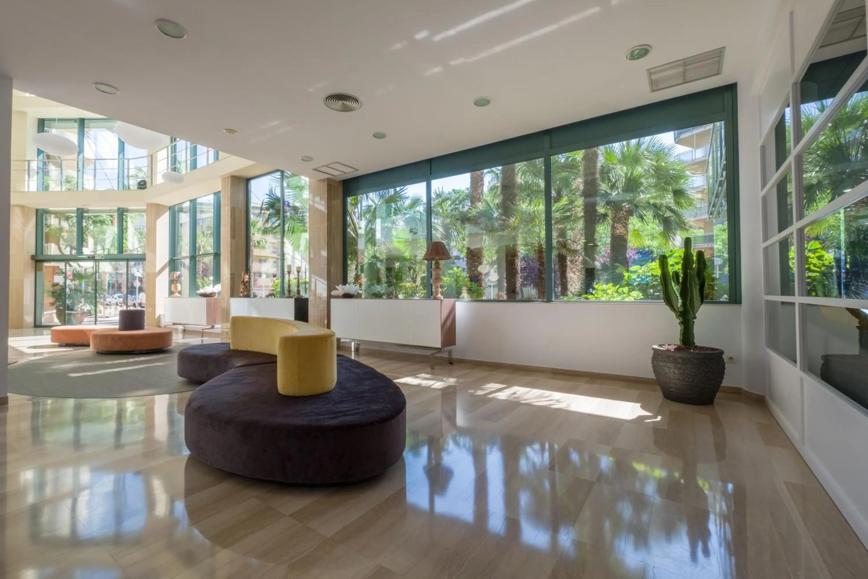 Lobby or reception in Hotel California Palace