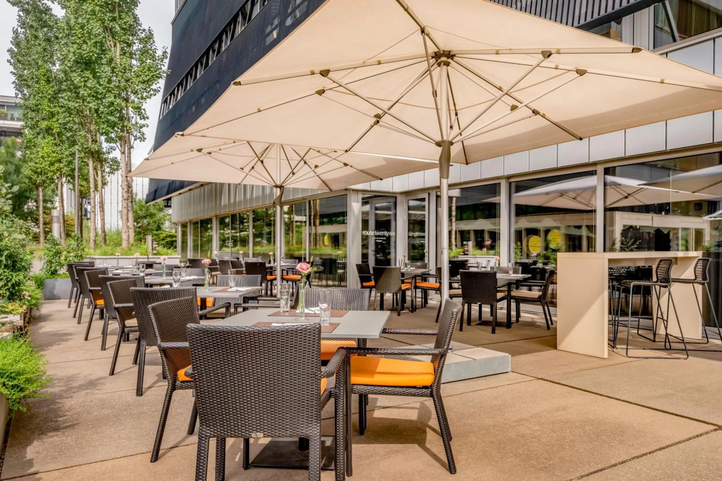 Restaurant/places to eat in Sheraton Zürich Hotel