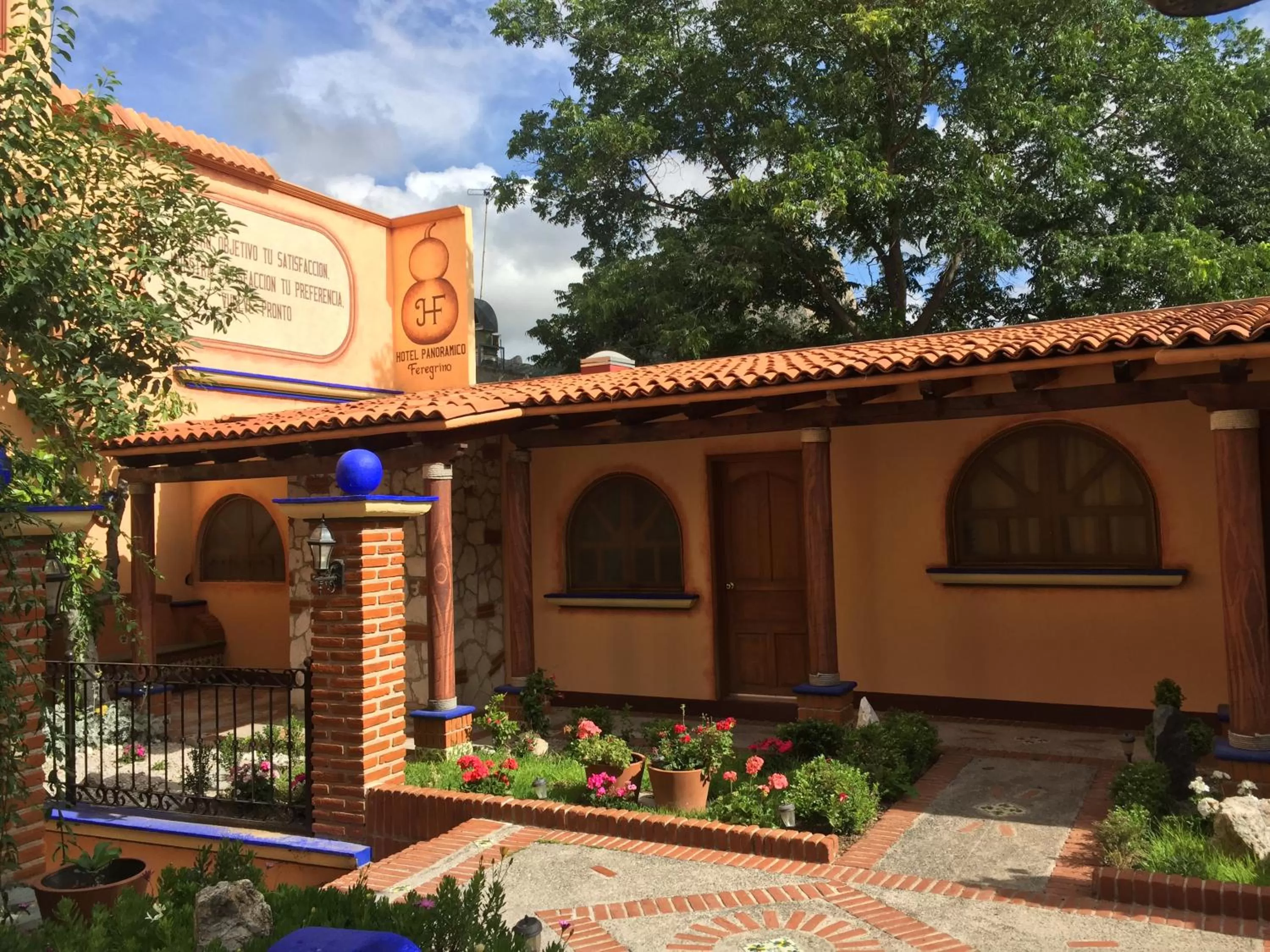 Garden, Property Building in Hotel Feregrino