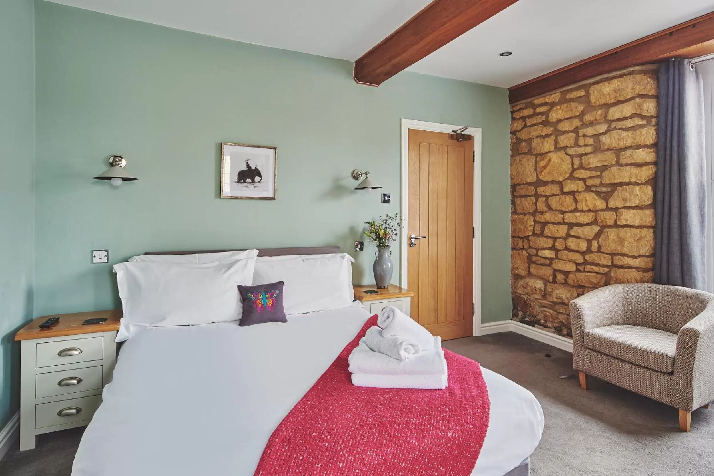 Bed in The Lansdowne Guest House