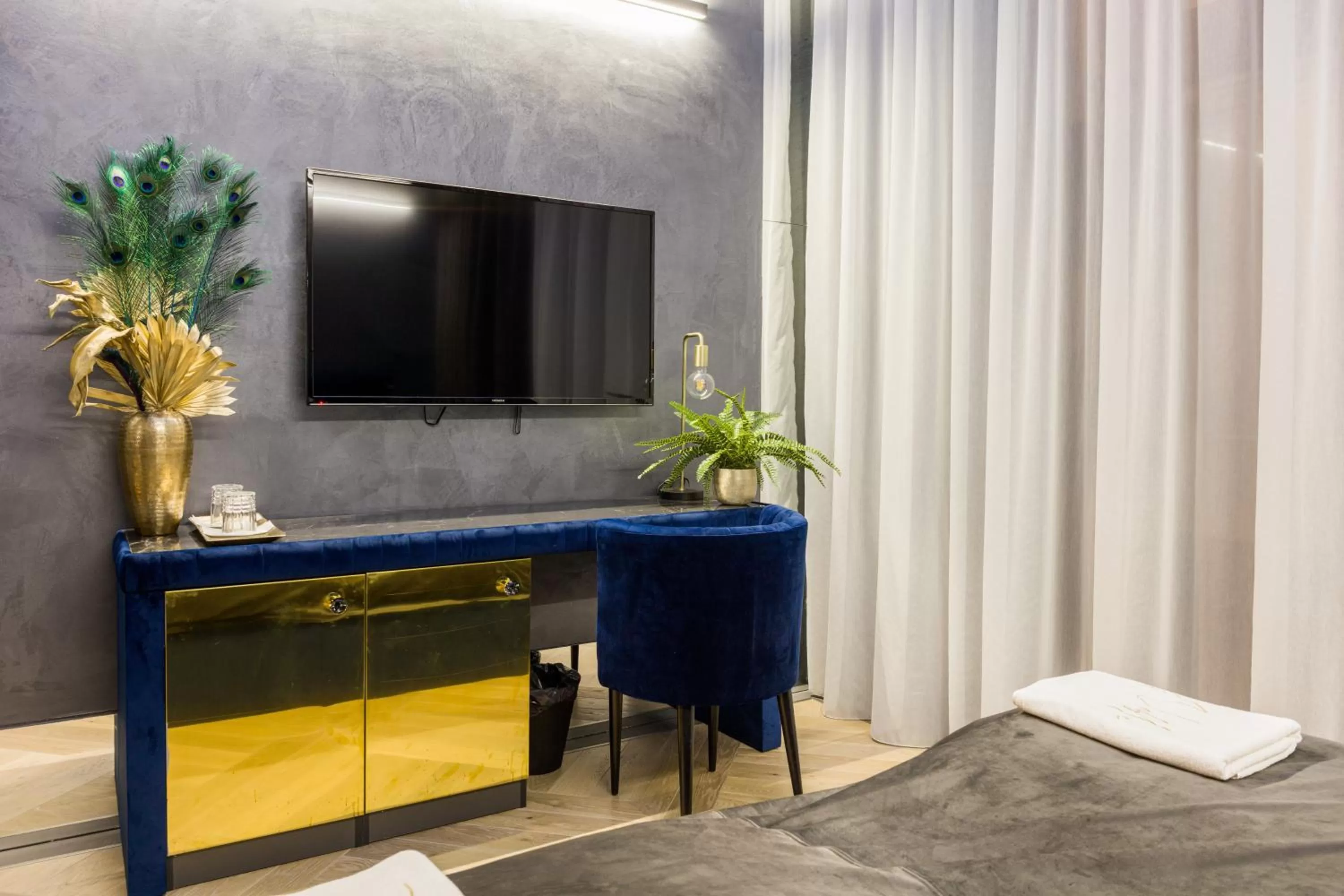 TV and multimedia in Noble Boutique Hotel - Adults Only