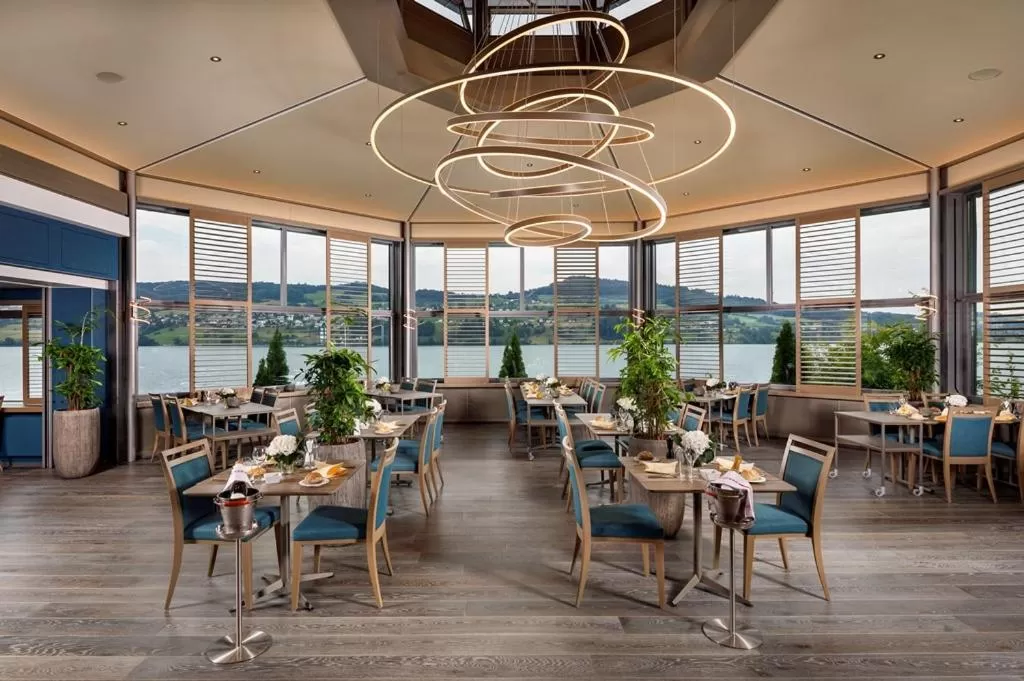 Restaurant/places to eat in Seehotel Delphin