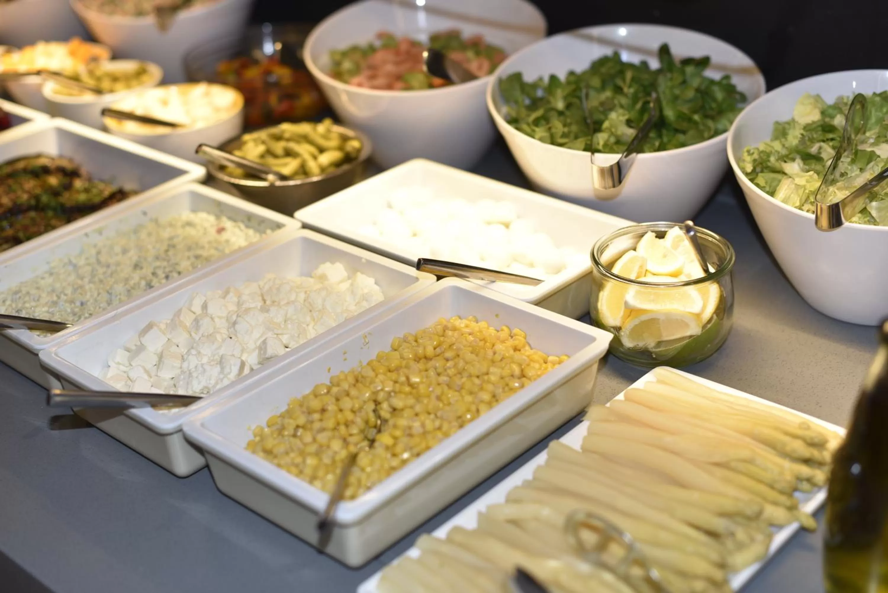 Restaurant/places to eat in Holiday Inn Express - Paris - CDG Airport by IHG