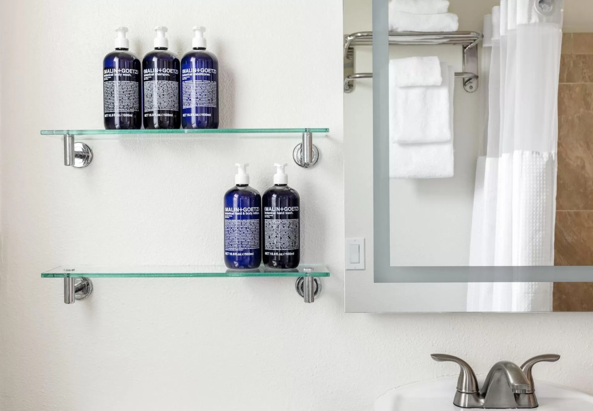 Shower in Kasa Palo Alto