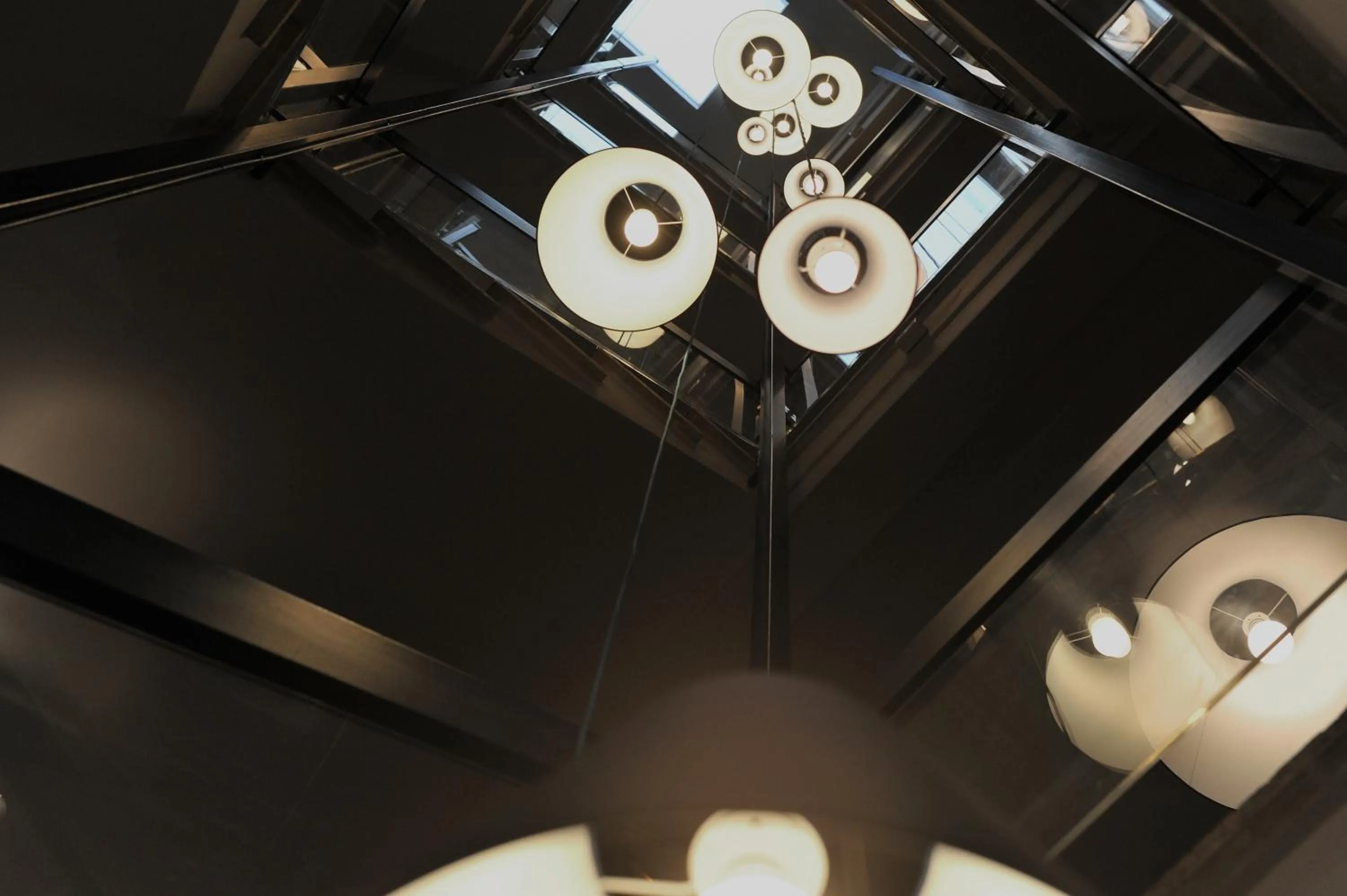 Lobby or reception in Mercure Paris Saint Cloud Hippodrome