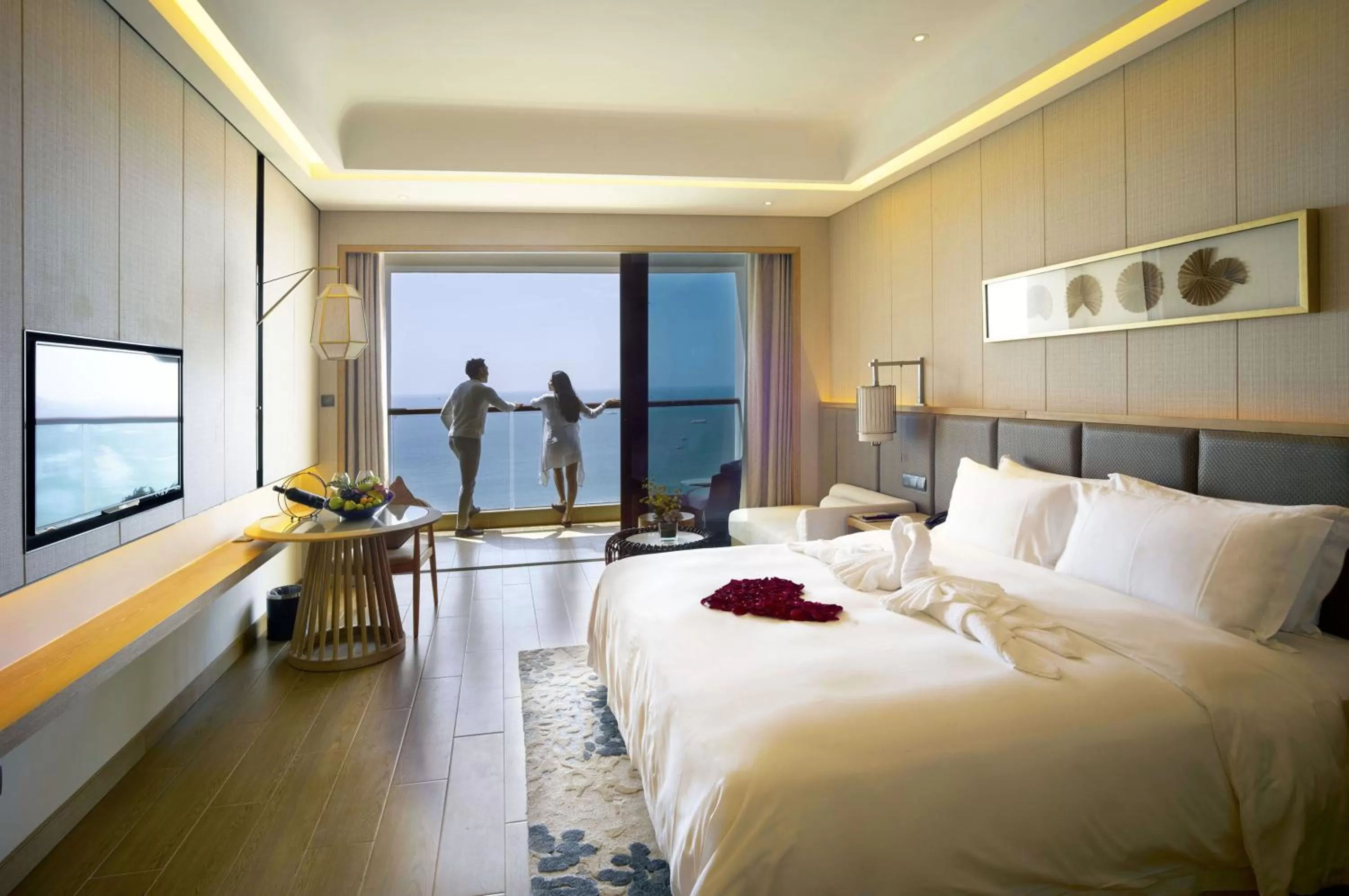 Bedroom, Bed in Harman Resort Hotel Sanya