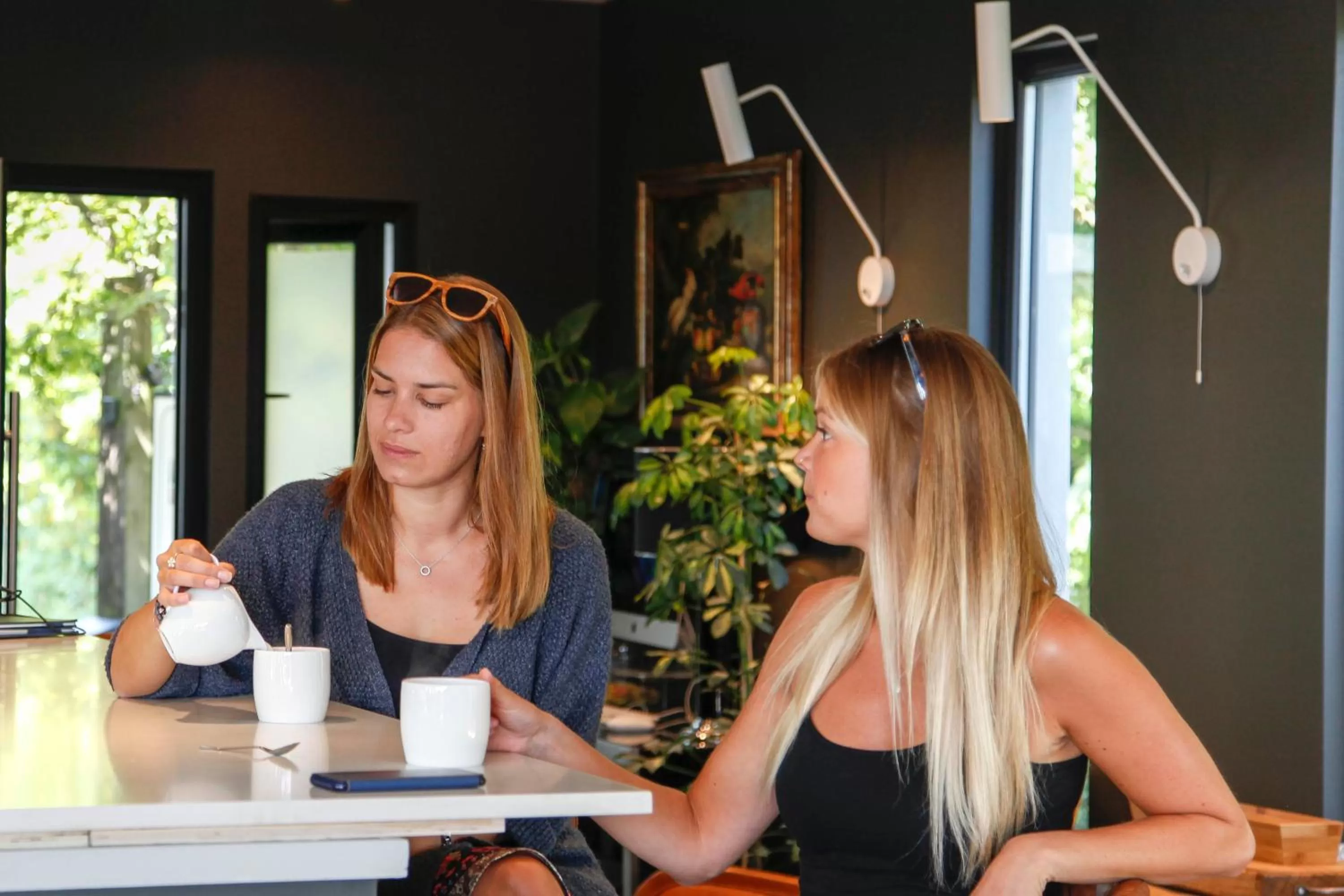 Restaurant/places to eat in Rockmount Rooms & Apartment